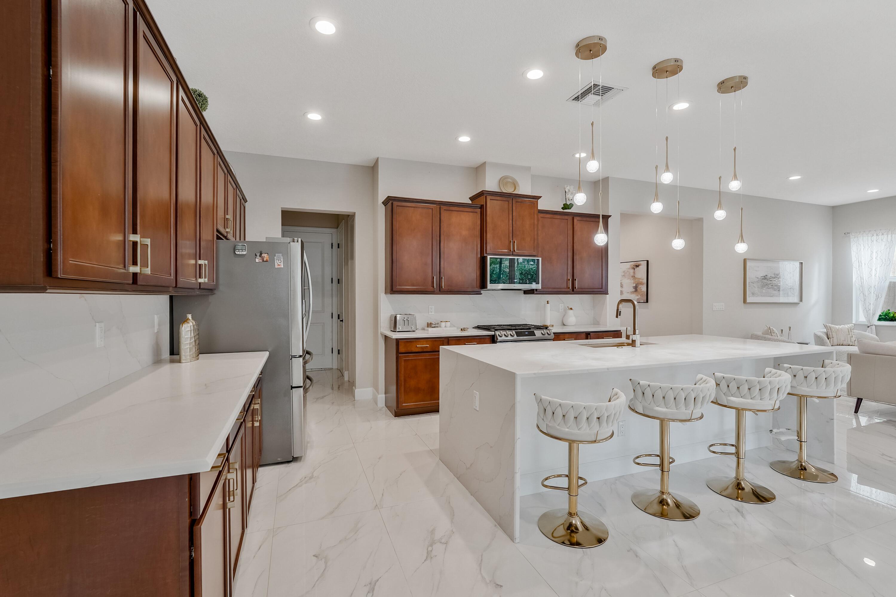 MLS #R11150743 image #11