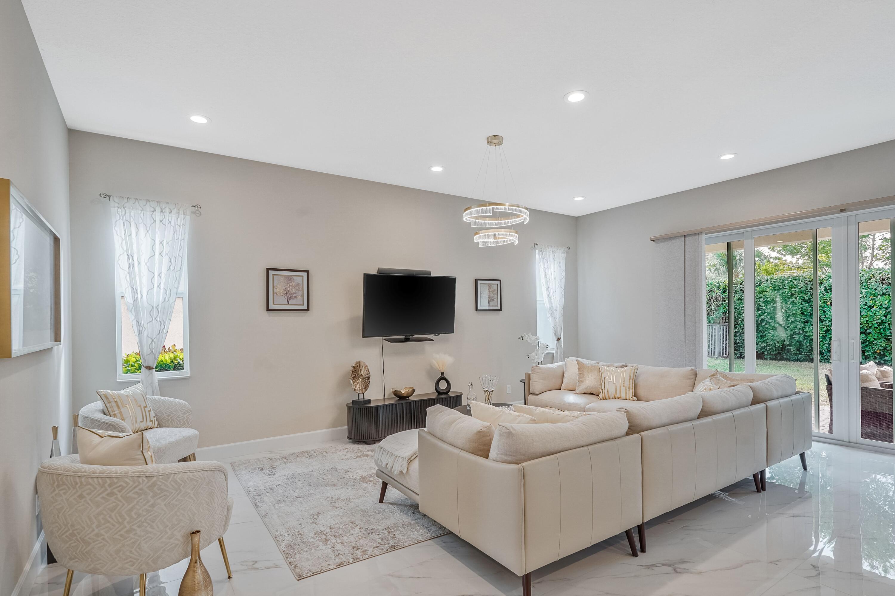 MLS #R11150743 image #4