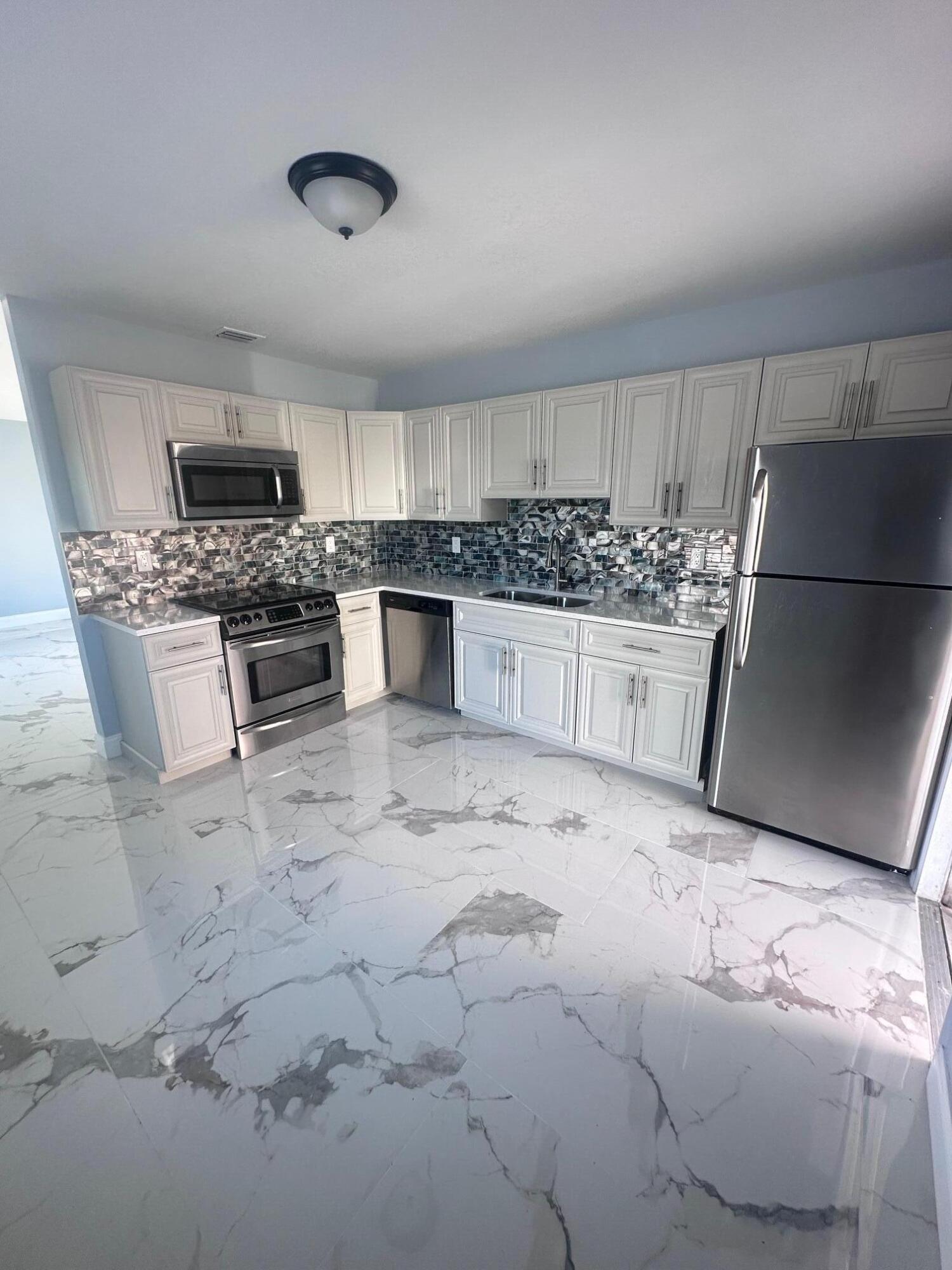 MLS #R11150785 image #4