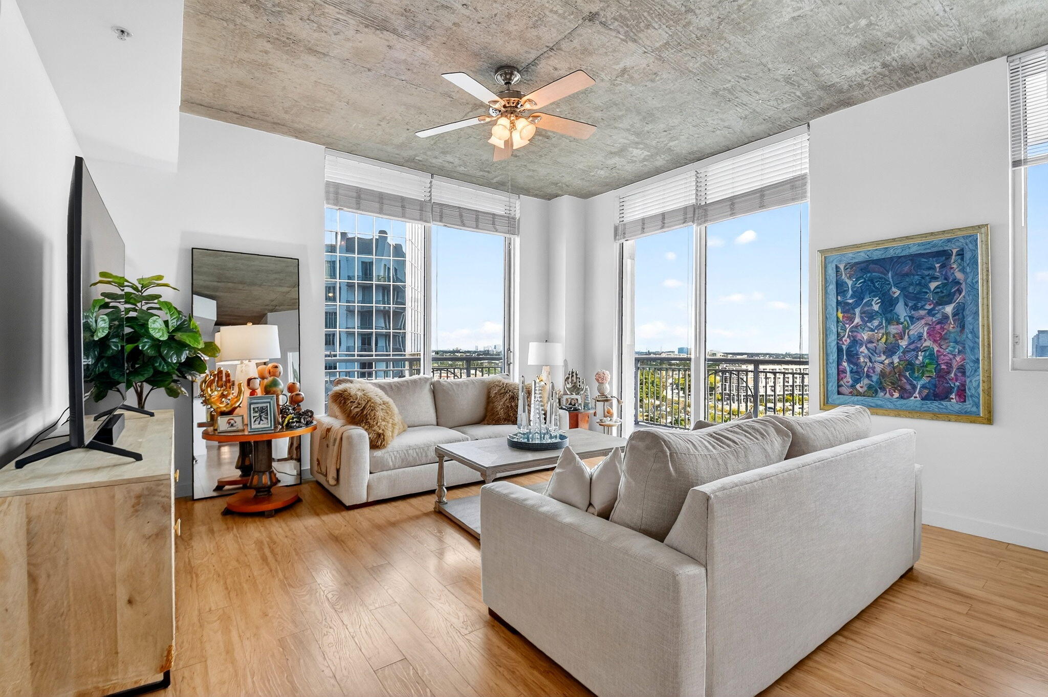 MLS #R11151793 image #1