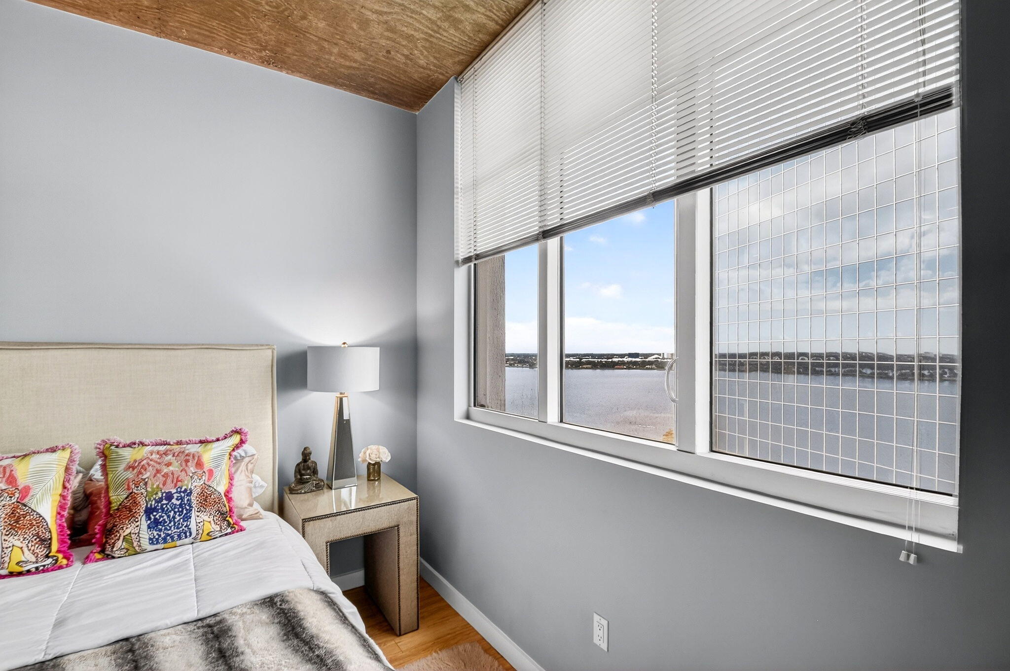 MLS #R11151793 image #12