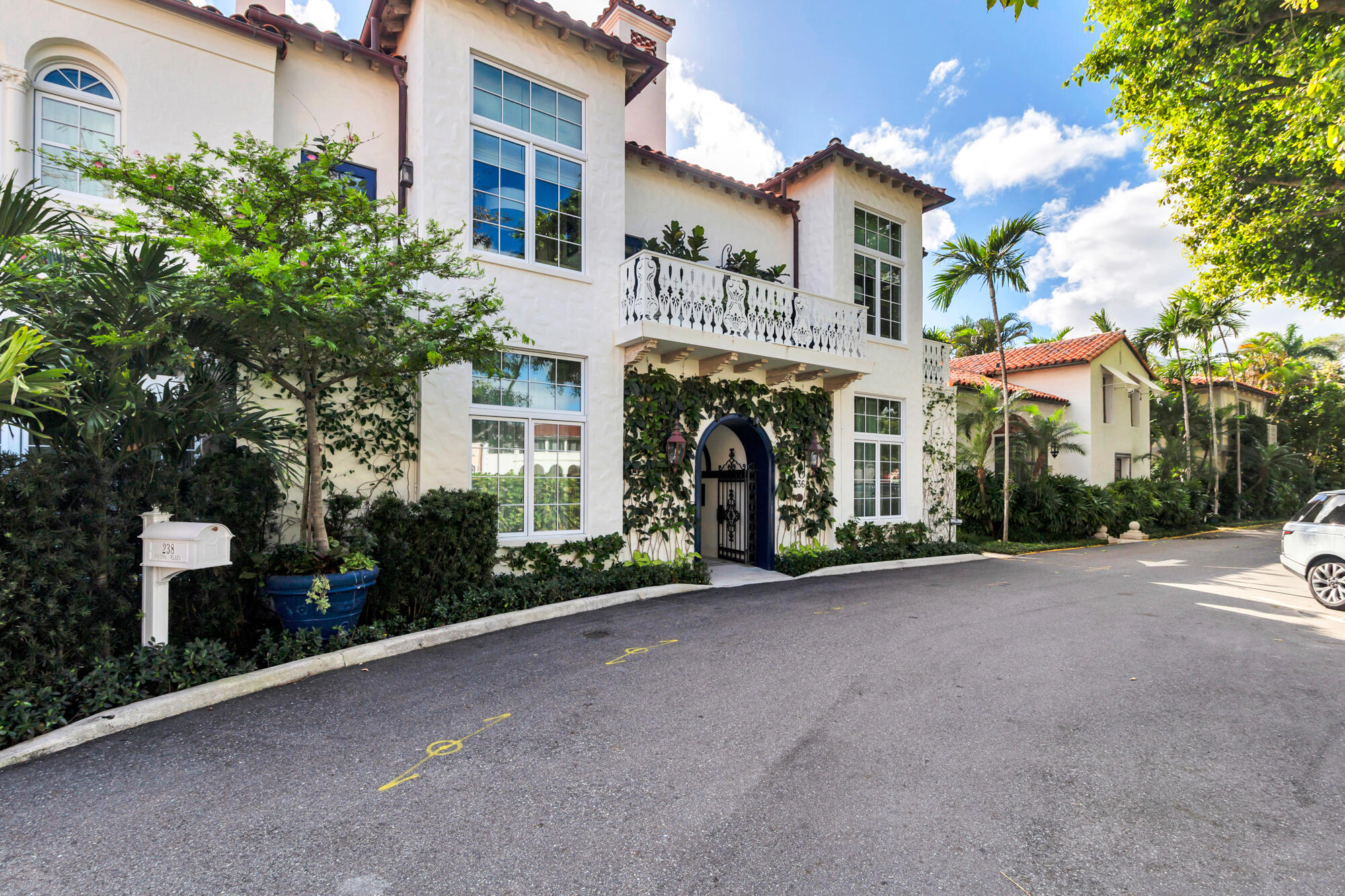 MLS #R11151863 image #1