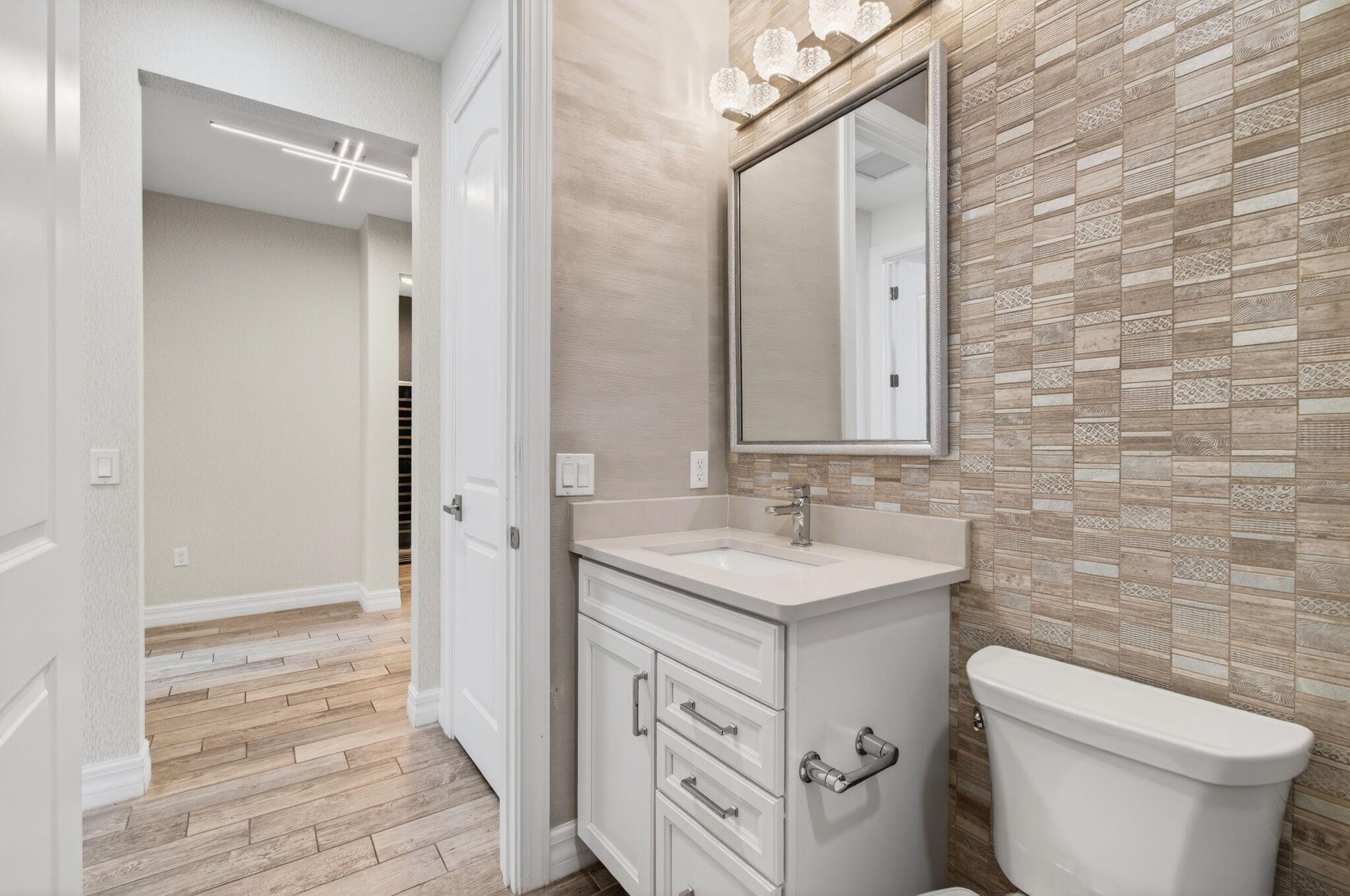 MLS #R11151928 image #54