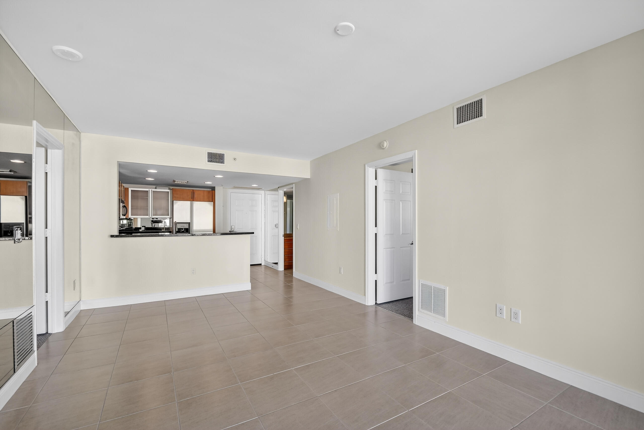 MLS #R11152239 image #12