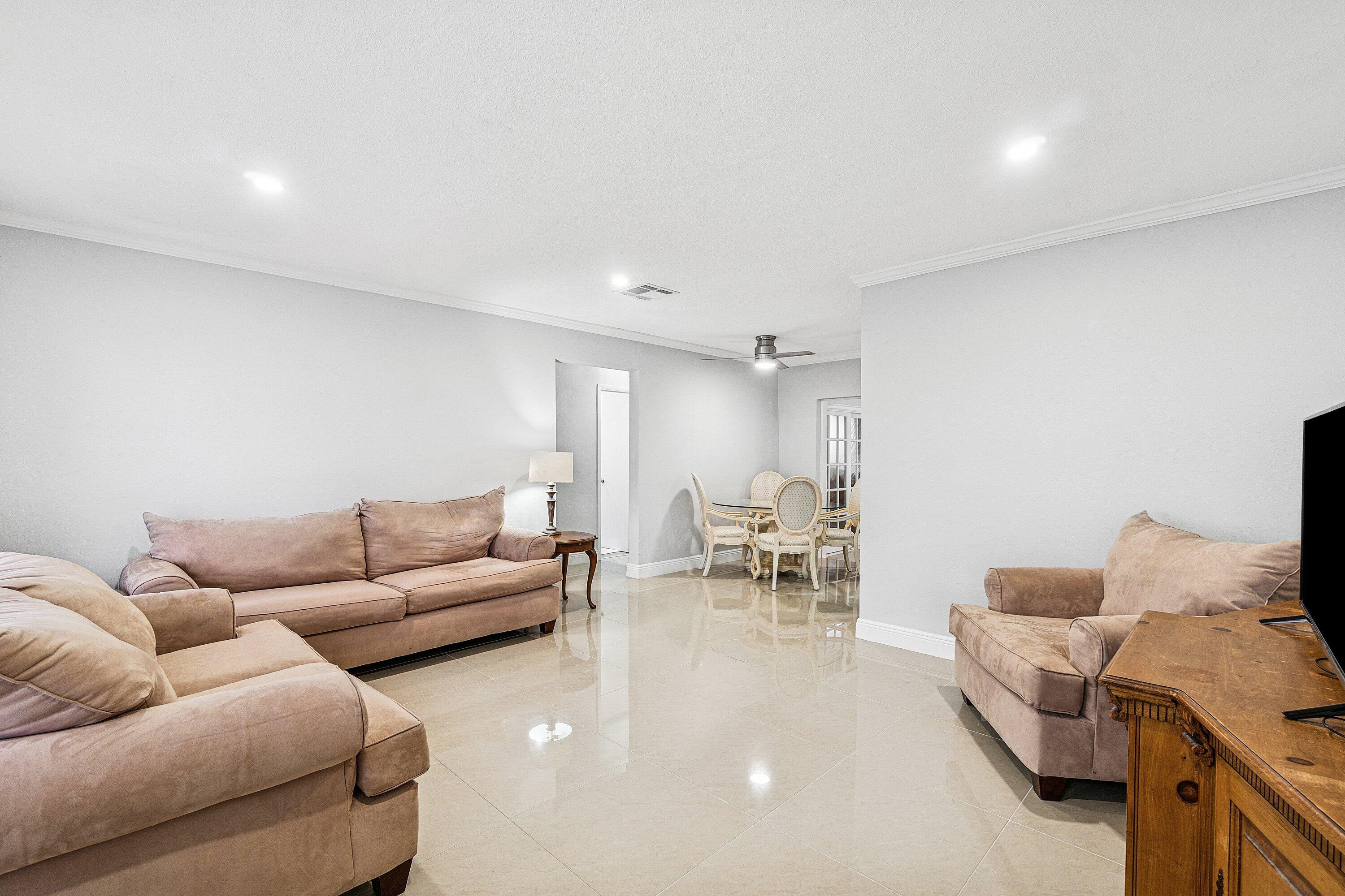 MLS #R11152439 image #3