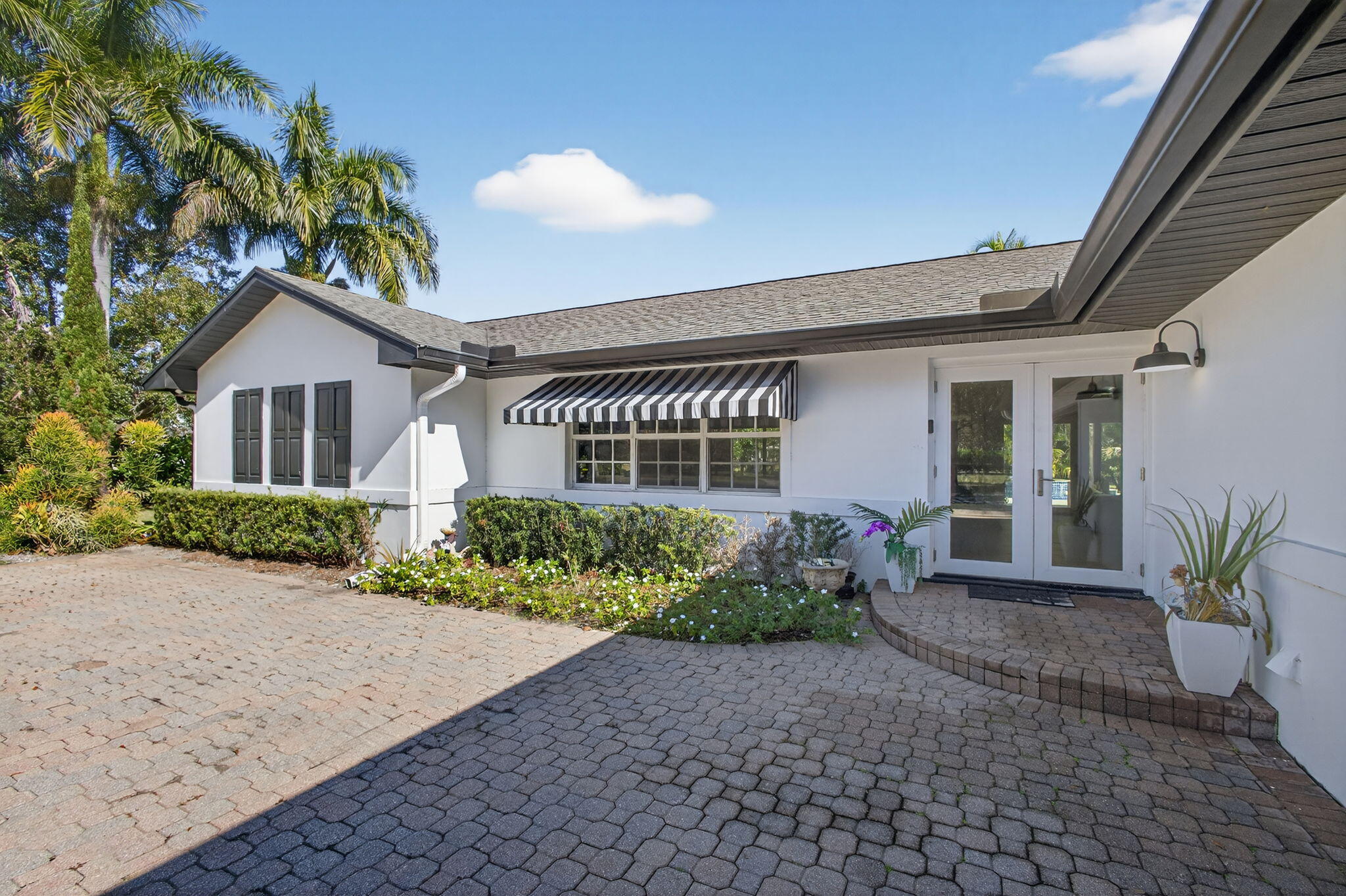 MLS #R11152544 image #0