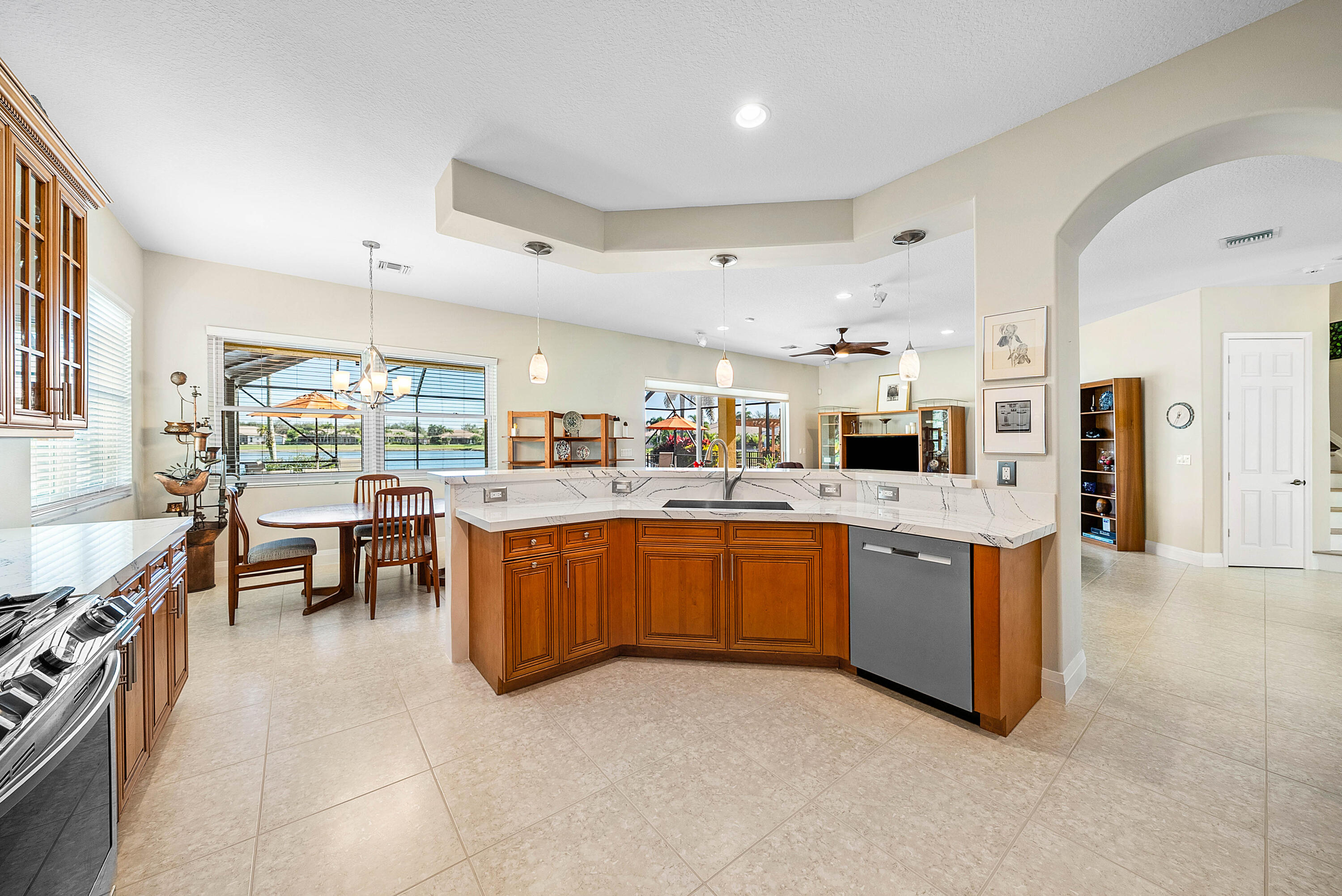 MLS #R11152704 image #10