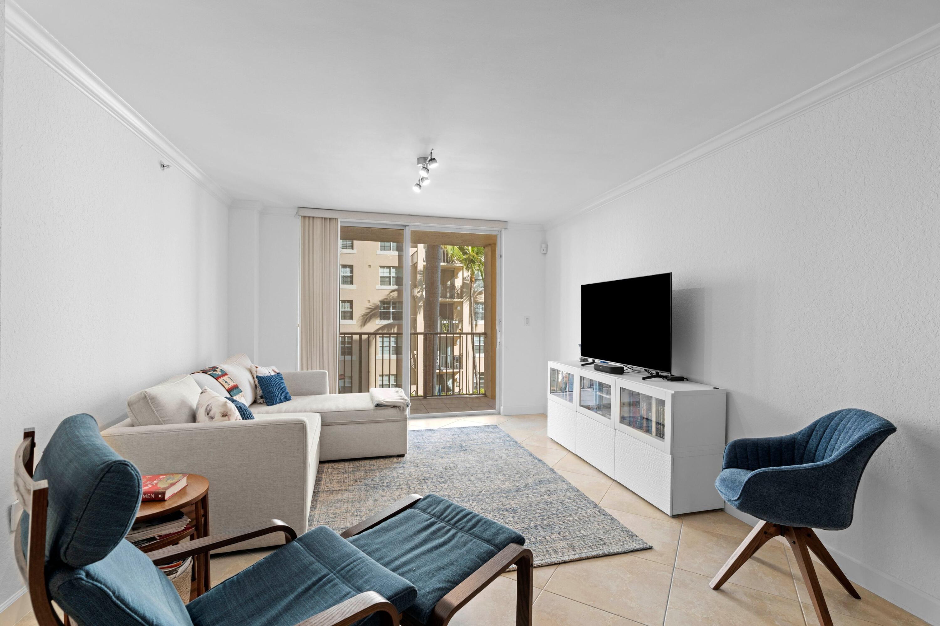 MLS #R11152786 image #1