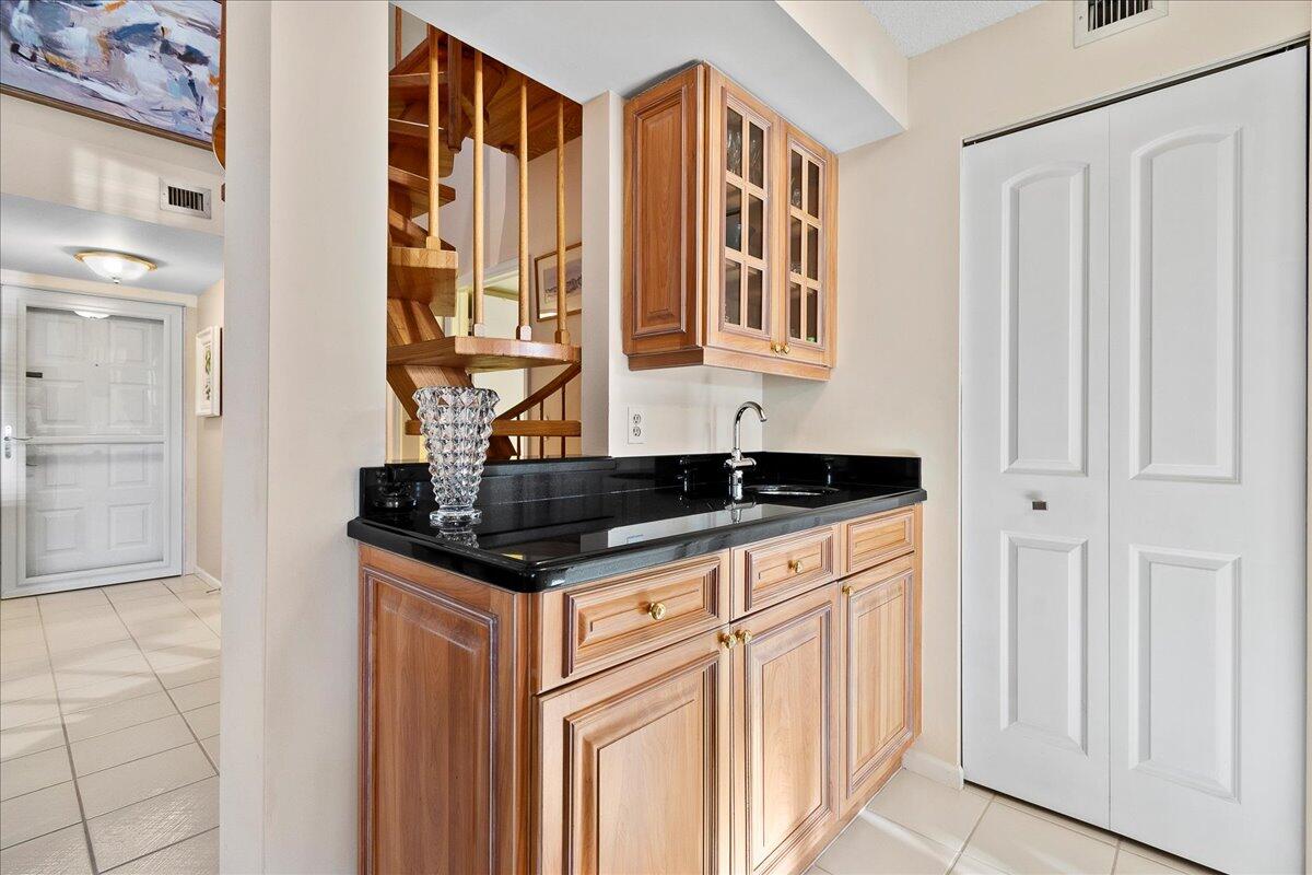 MLS #R11152885 image #25