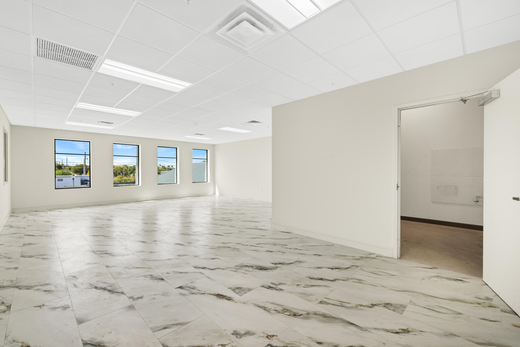 MLS #R11153038 image #15