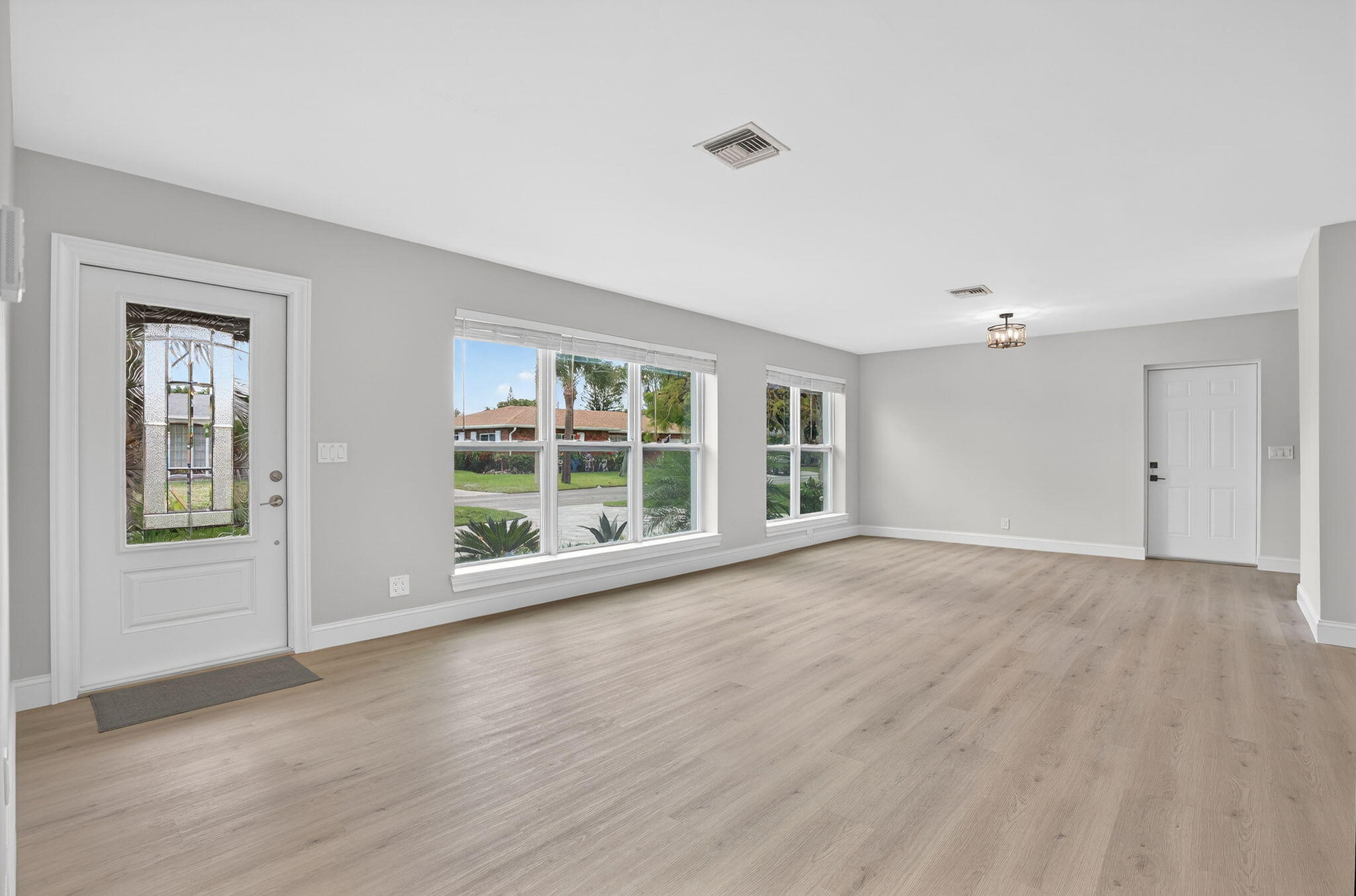 MLS #R11153073 image #4