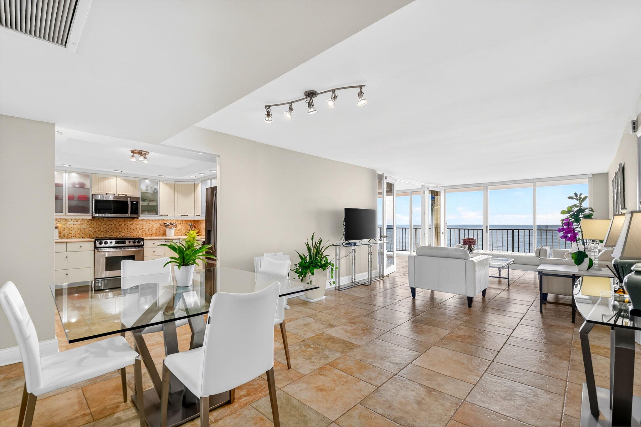 MLS #R11153114 image #17