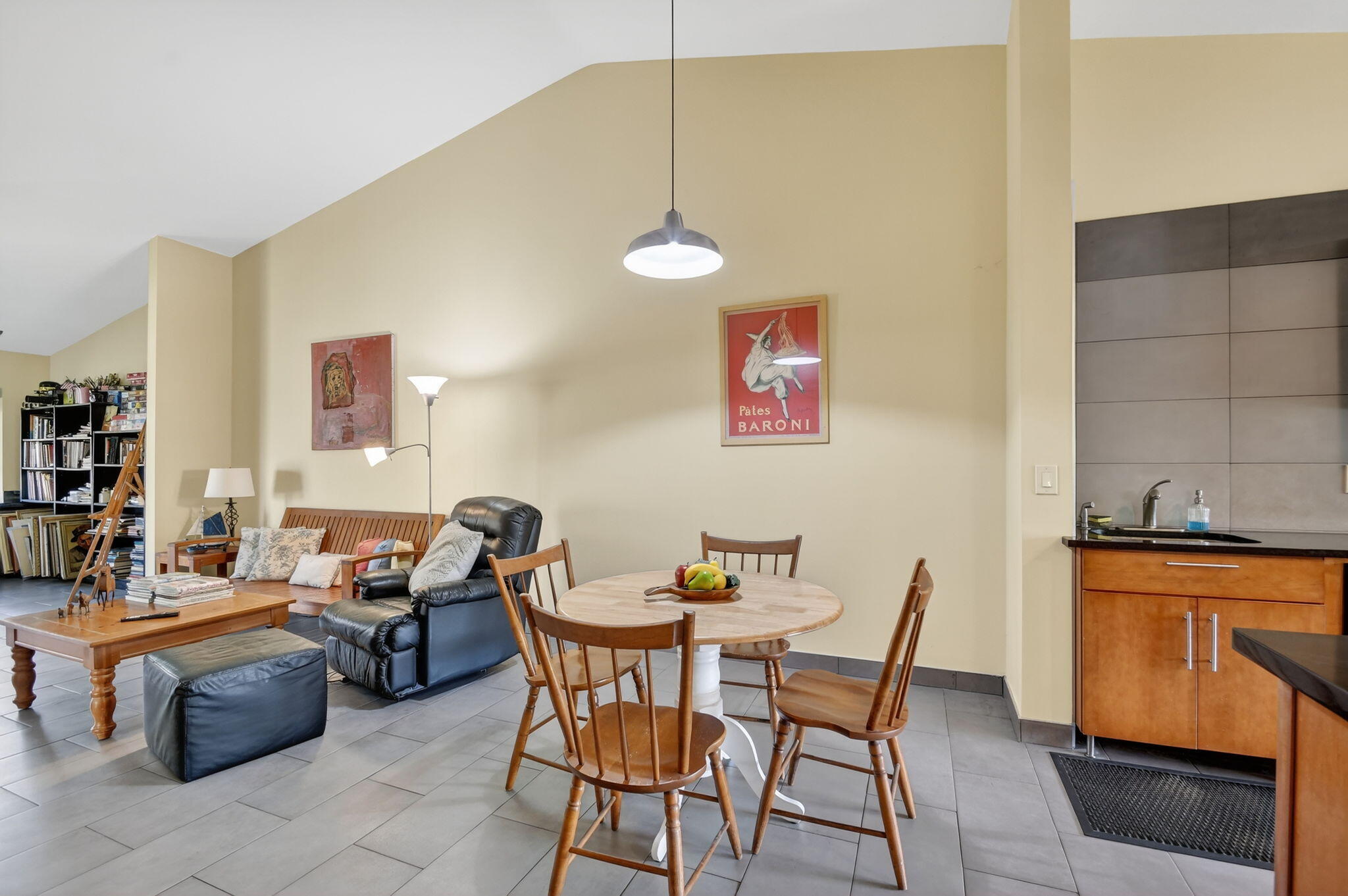 MLS #R11153223 image #10