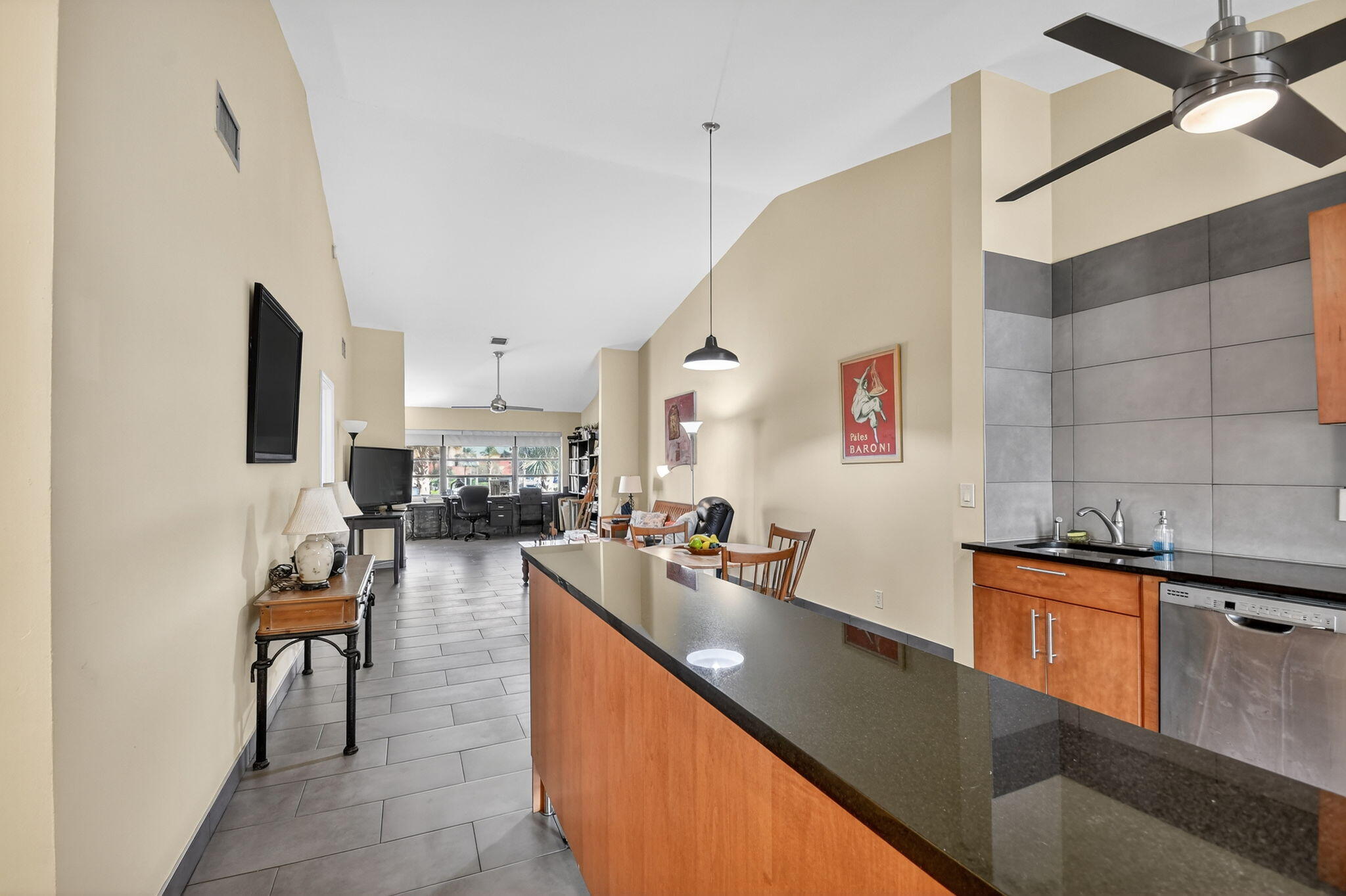 MLS #R11153223 image #16