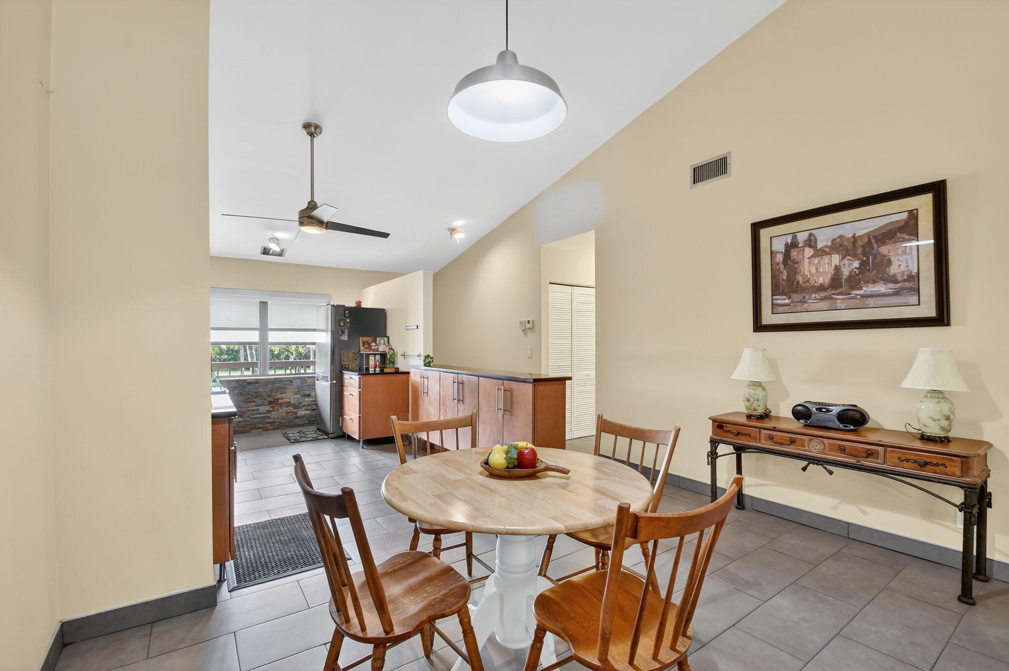 MLS #R11153223 image #9