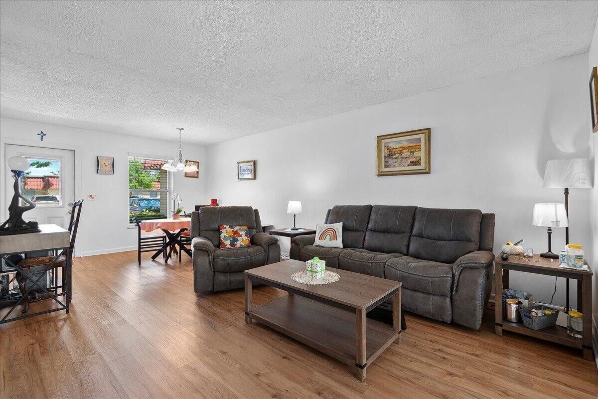 MLS #R11153372 image #2