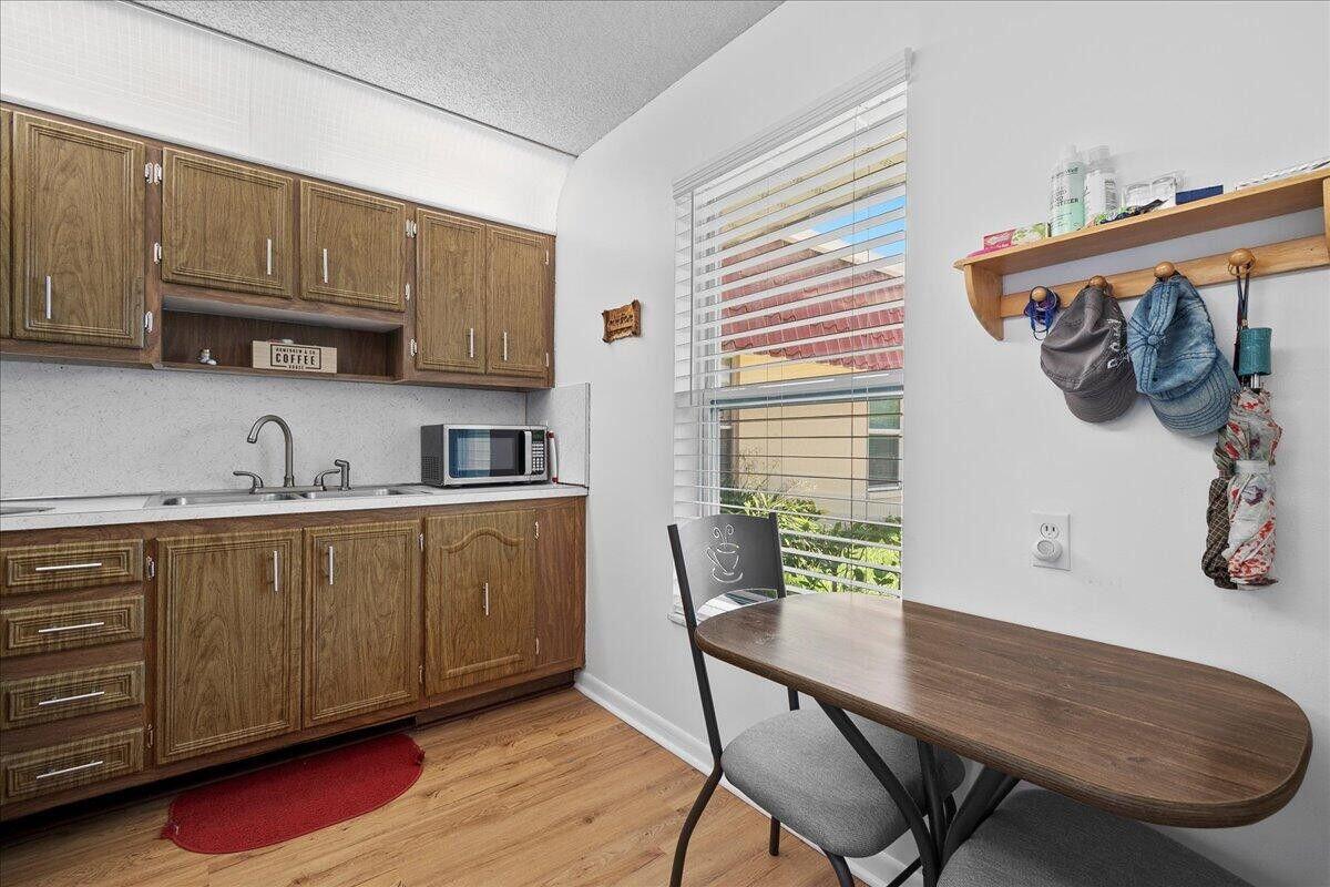 MLS #R11153372 image #24