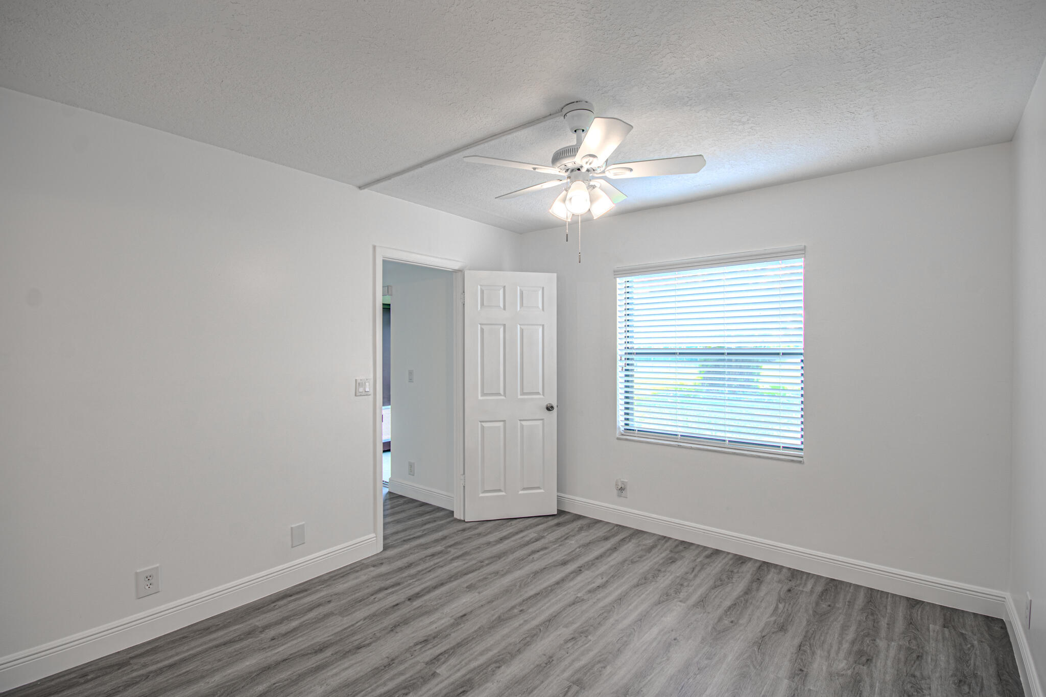 MLS #R11153458 image #5