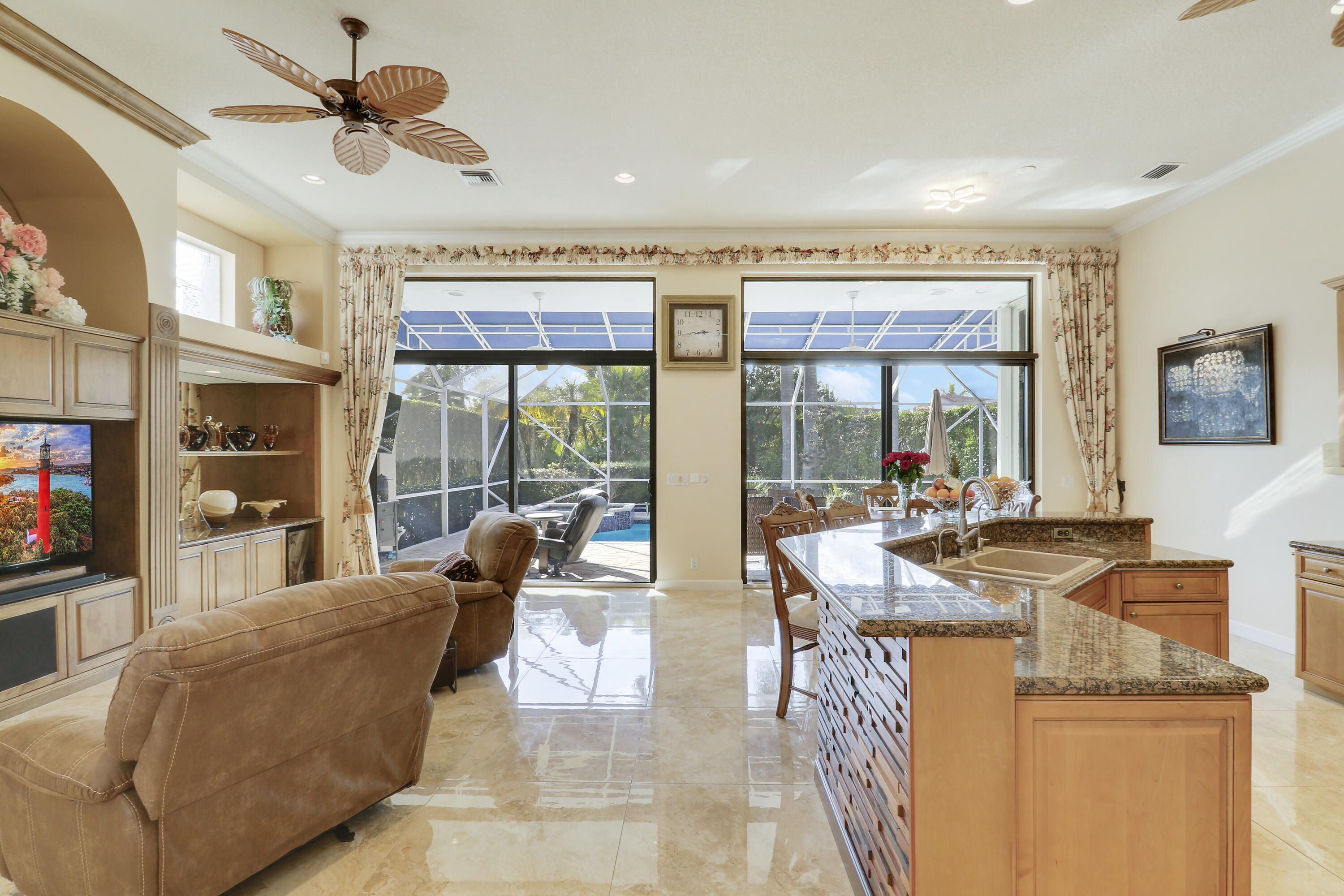 MLS #R11153477 image #22