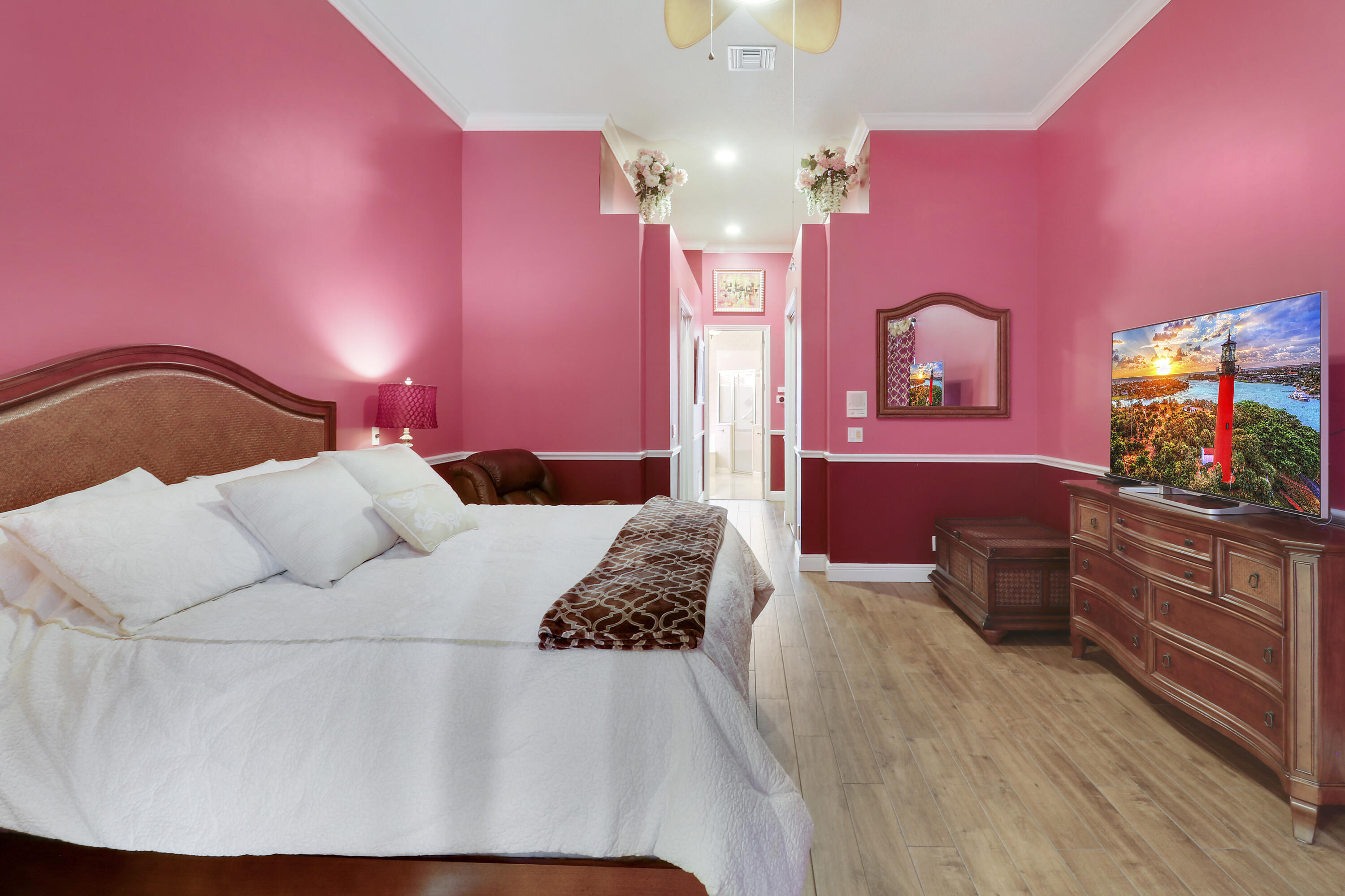 MLS #R11153477 image #9