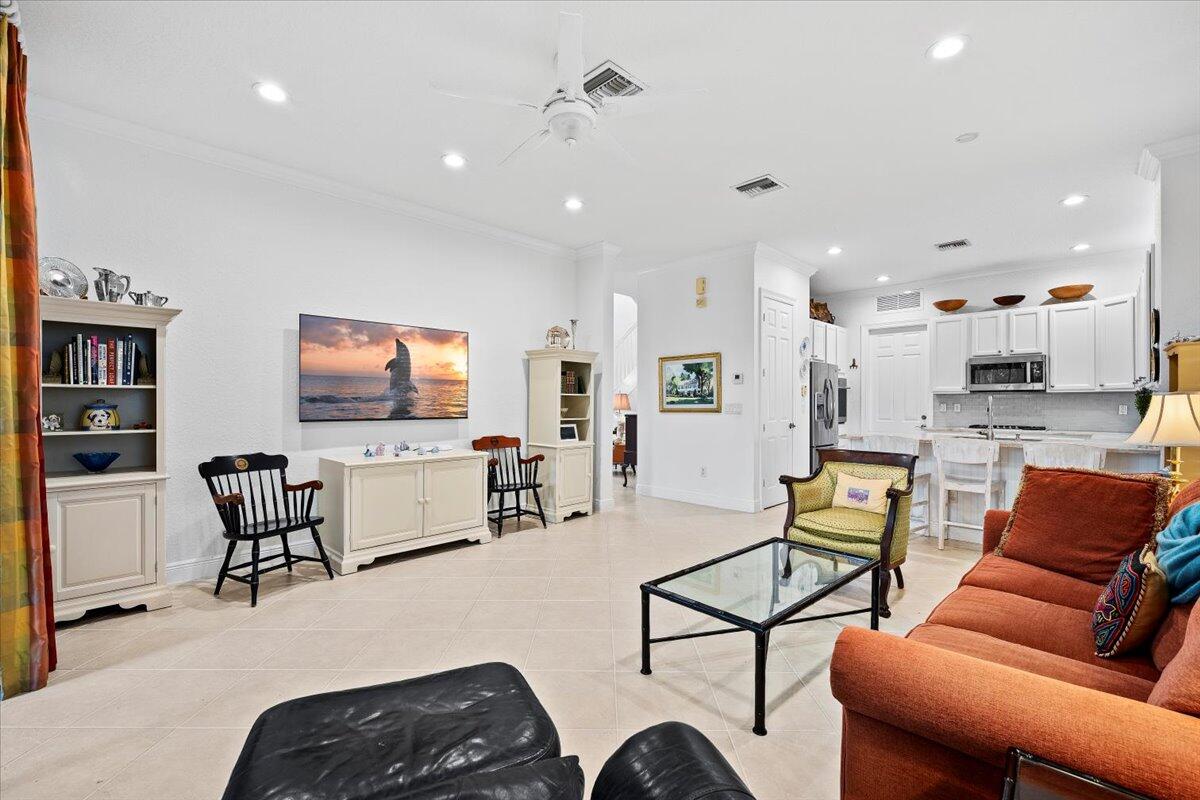 MLS #R11153489 image #13