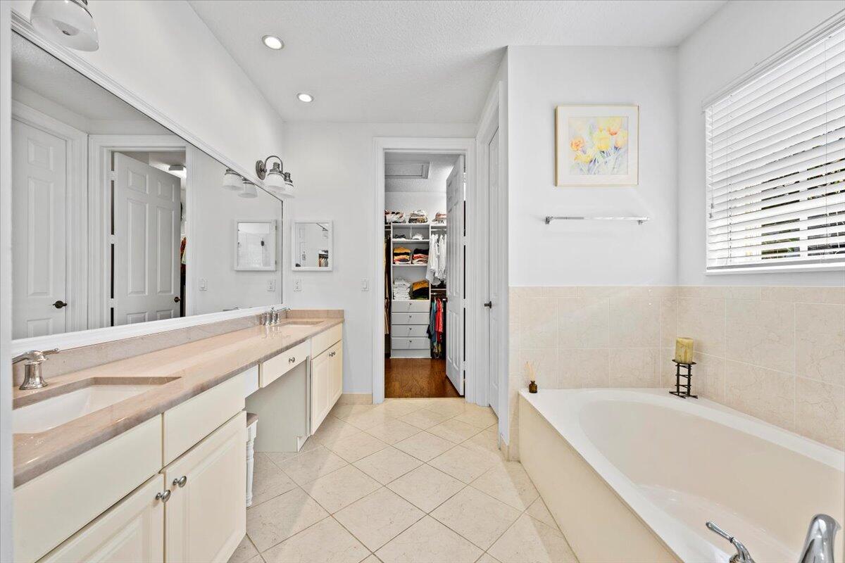 MLS #R11153489 image #25