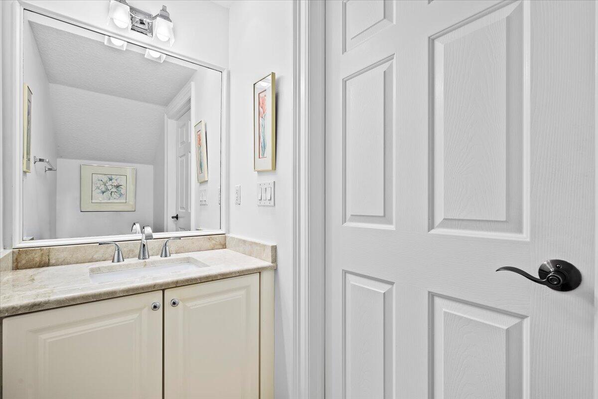 MLS #R11153489 image #9