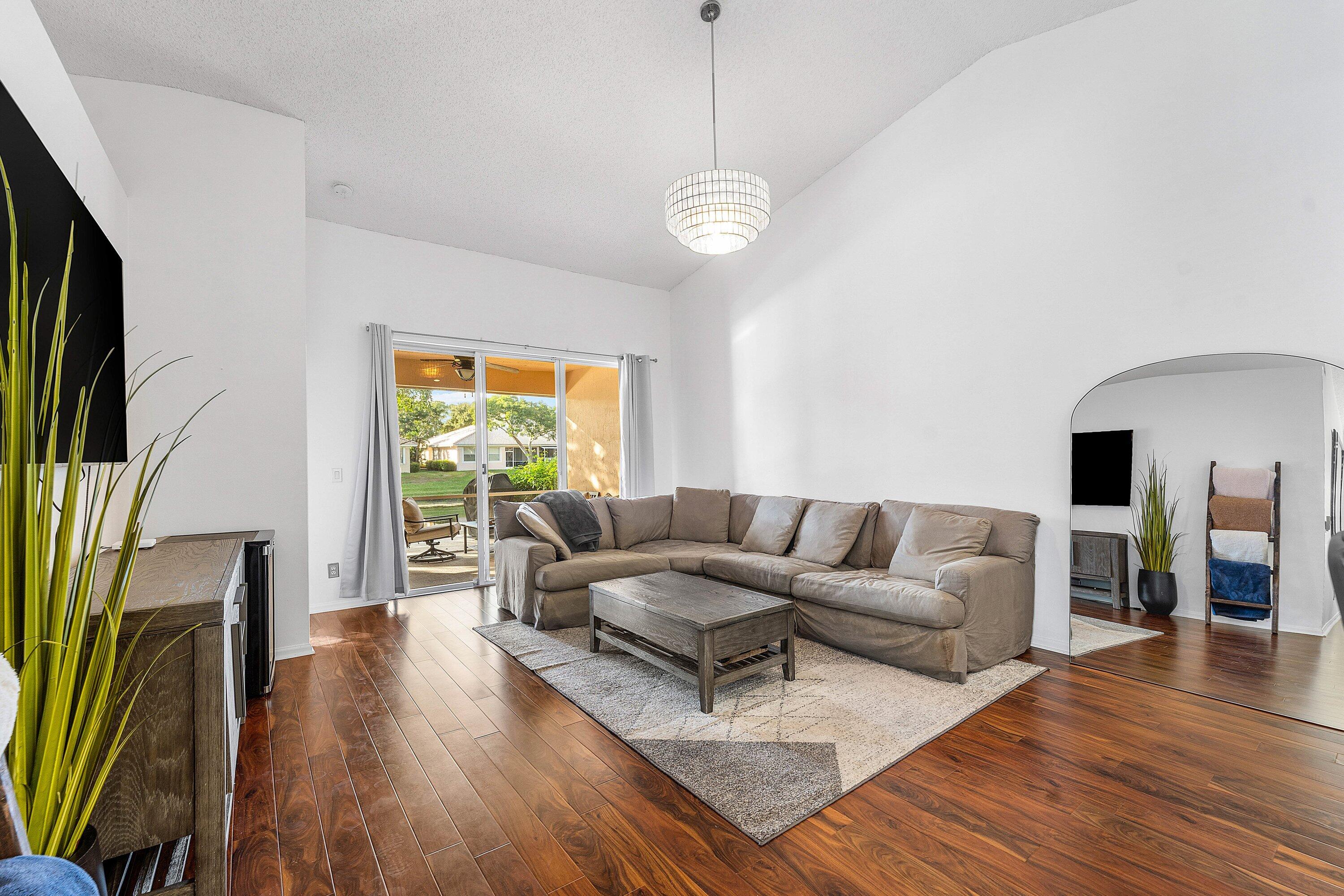 MLS #R11153508 image #11