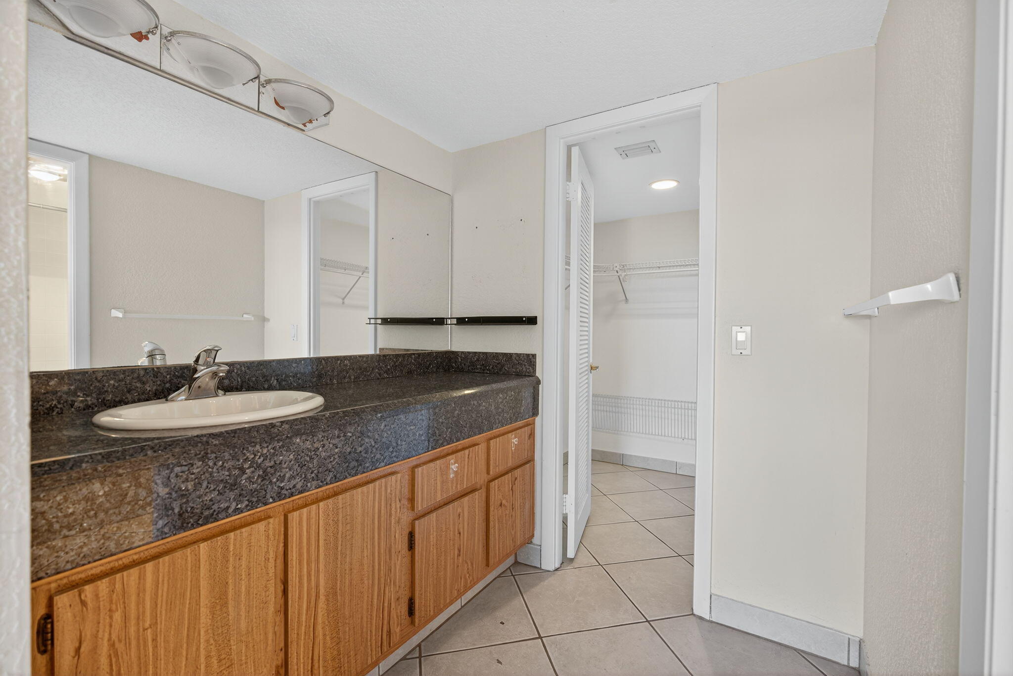 MLS #R11153600 image #17