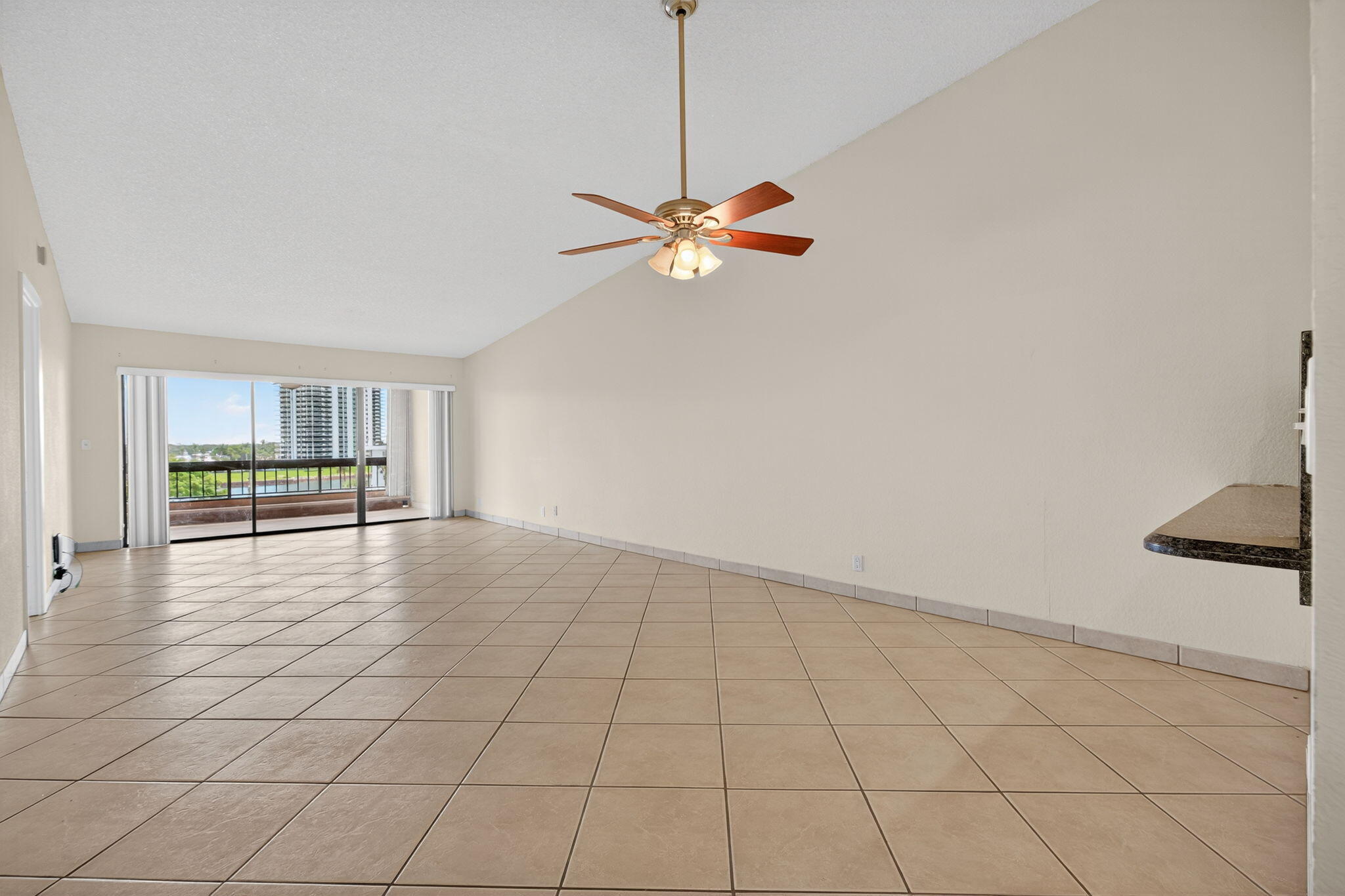 MLS #R11153600 image #8