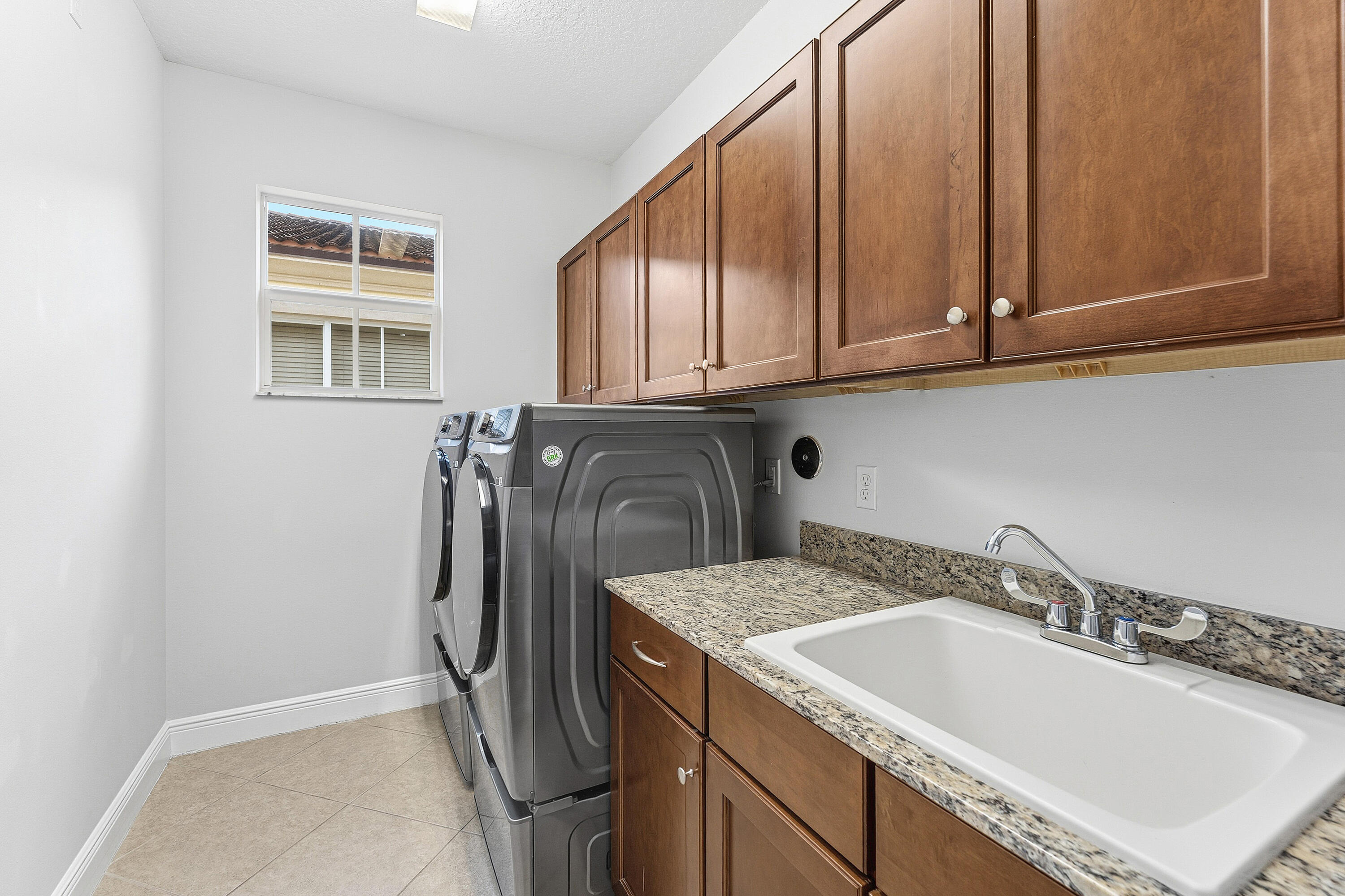 MLS #R11153622 image #21