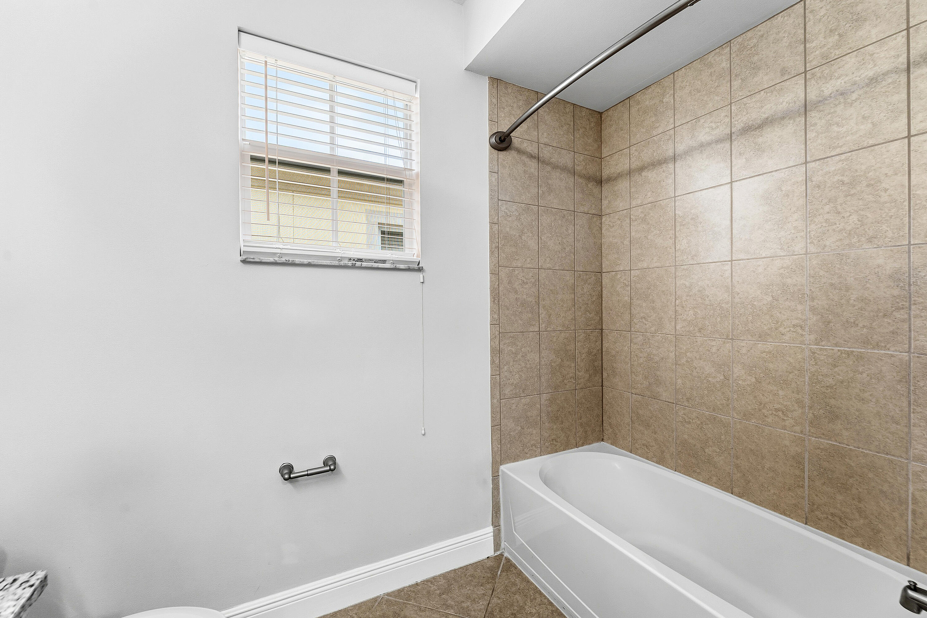 MLS #R11153622 image #24