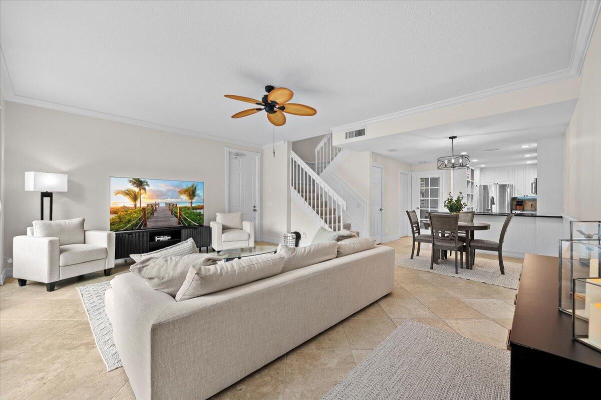 MLS #R11153651 image #8