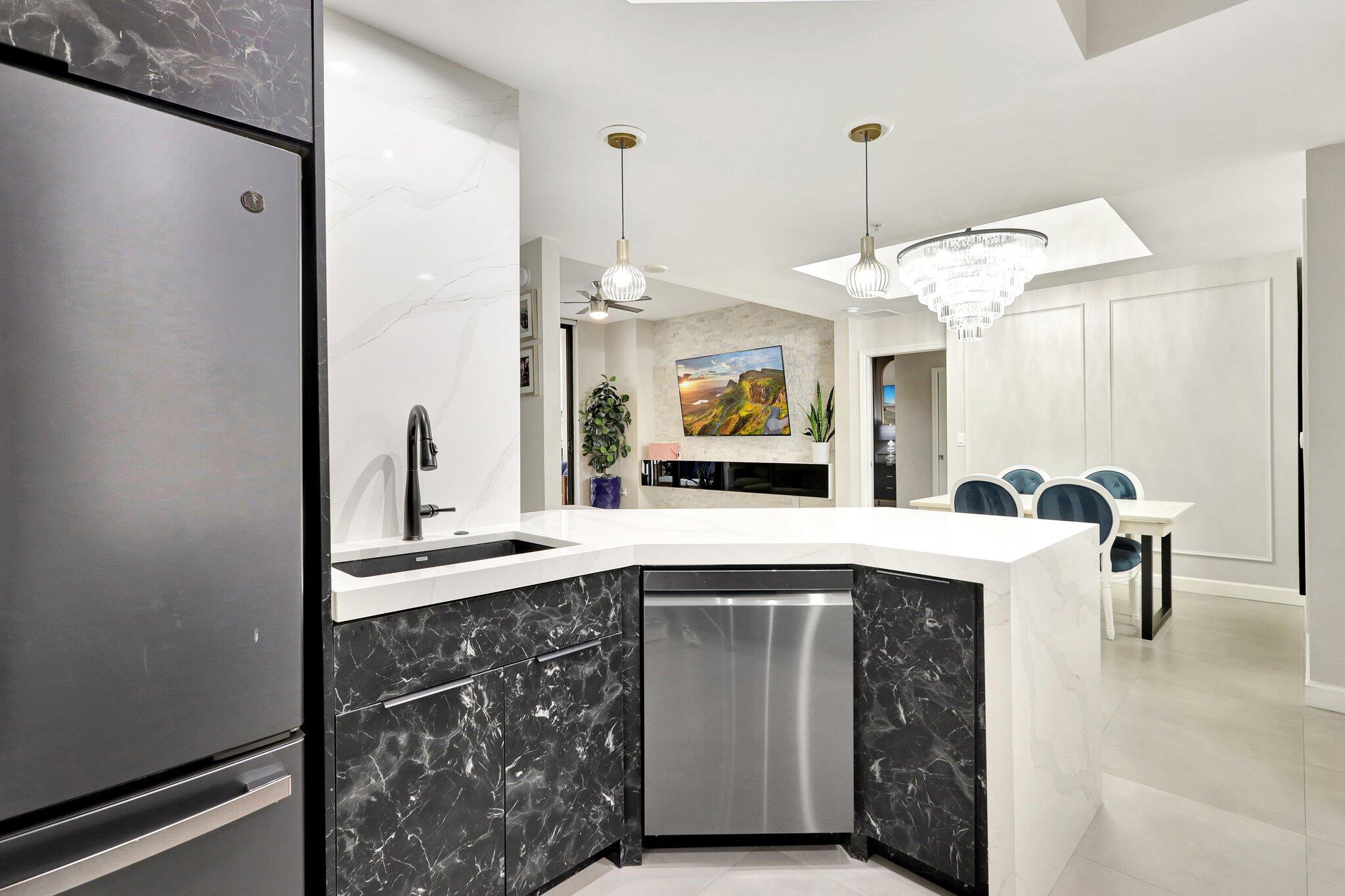 MLS #R11153674 image #9