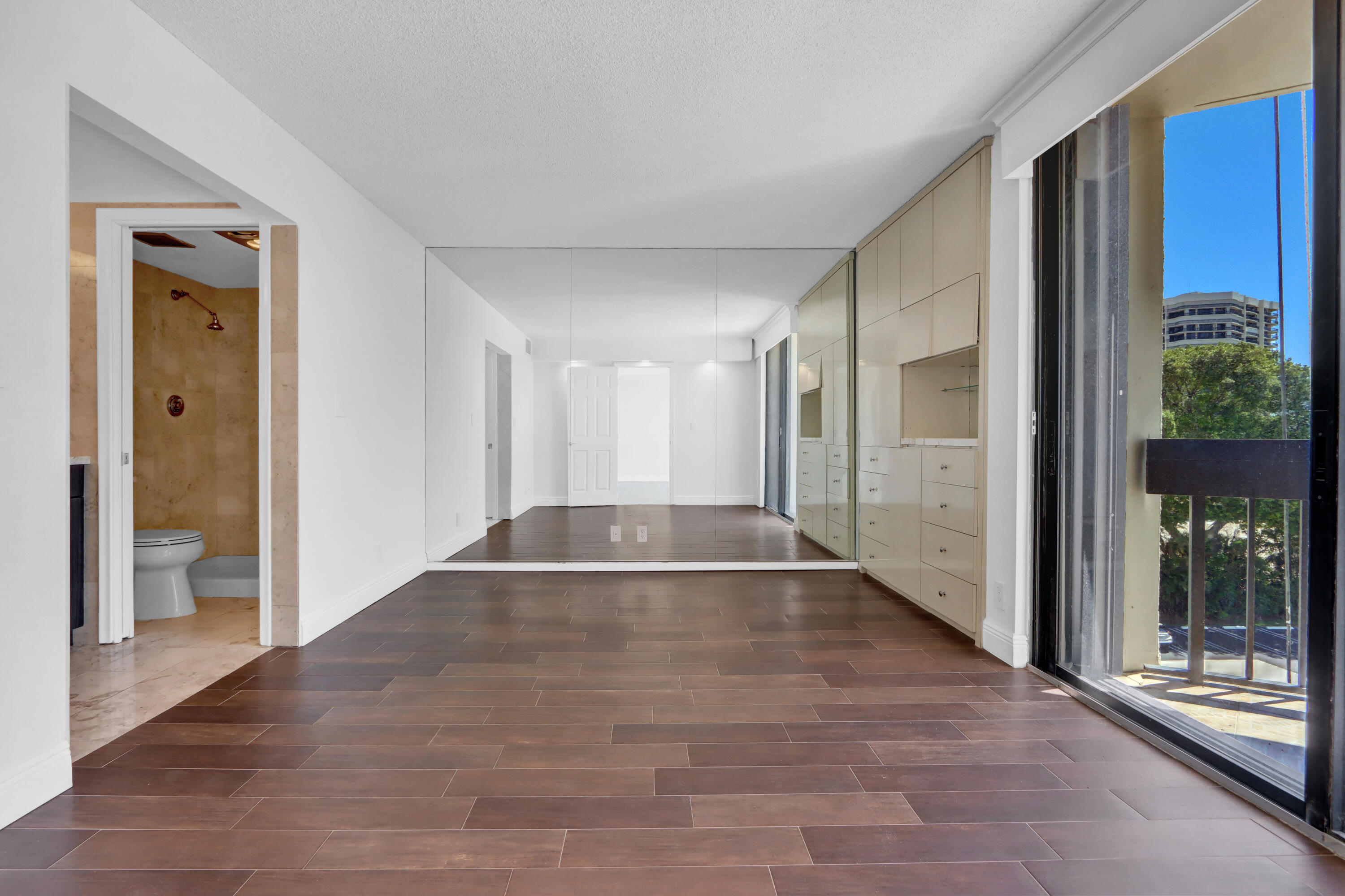 MLS #R11153795 image #2