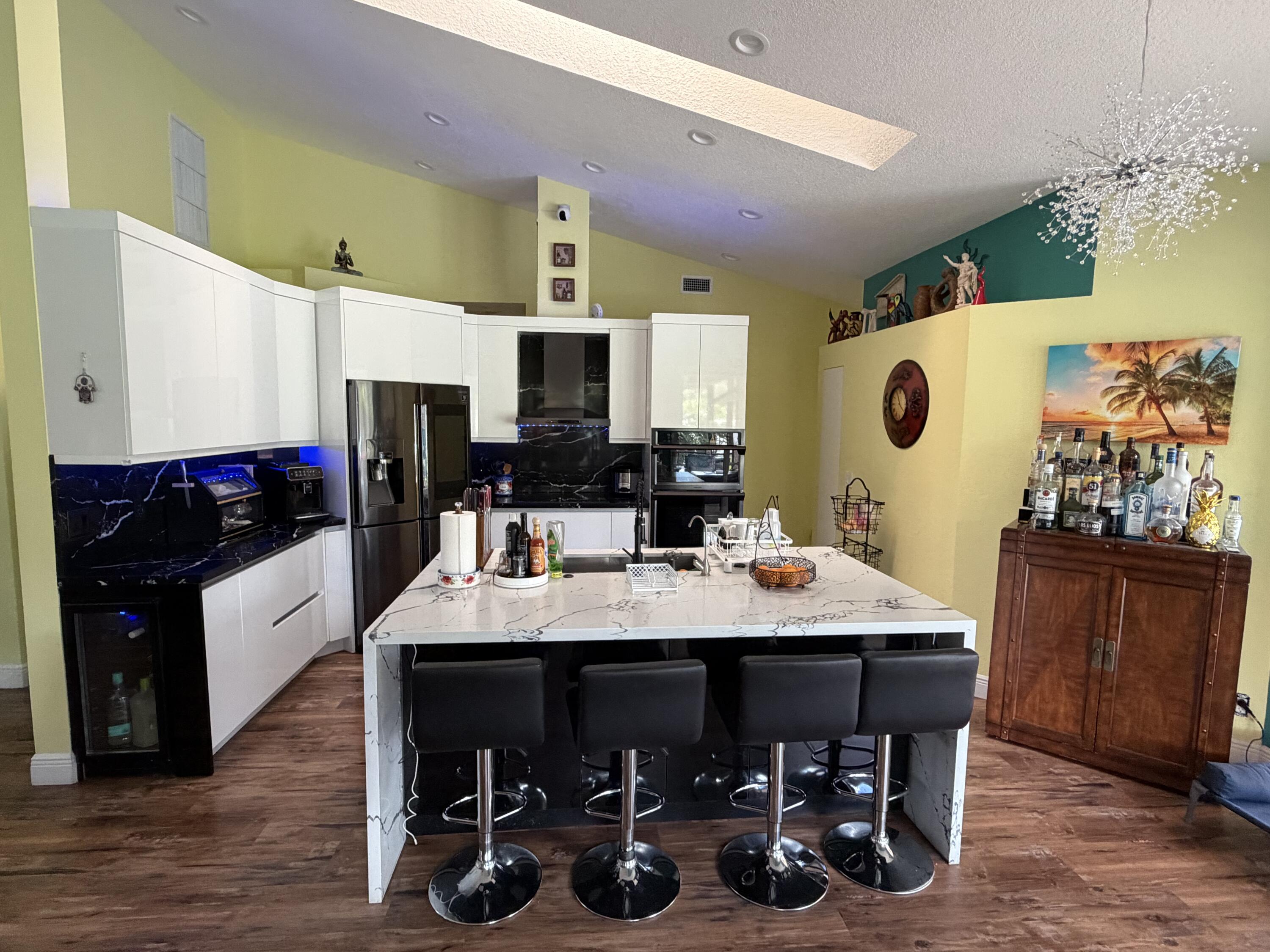 MLS #R11153810 image #17