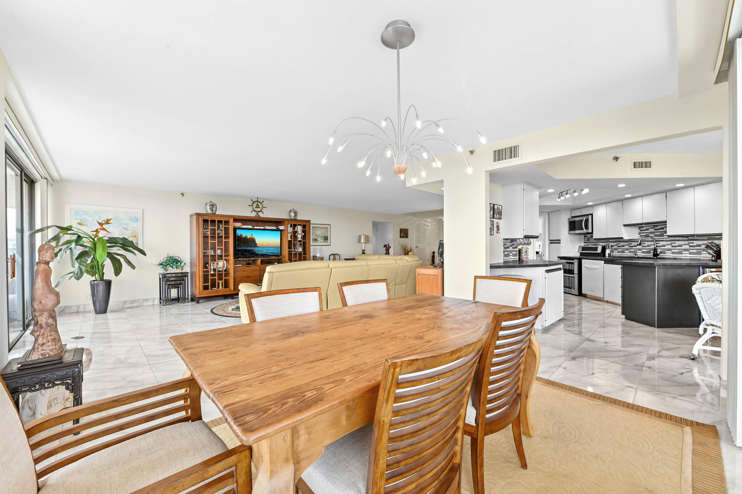 MLS #R11153820 image #11