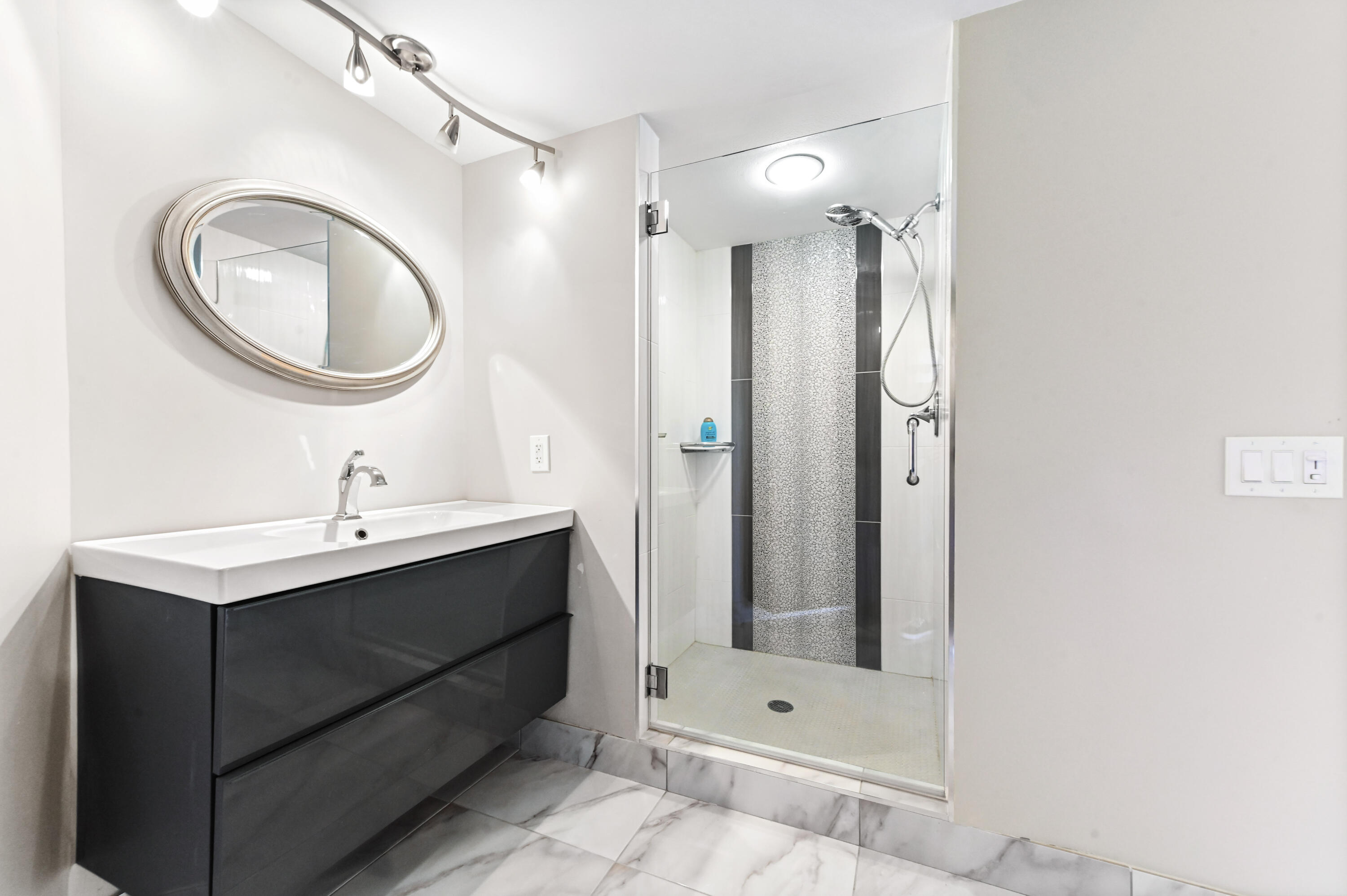 MLS #R11153820 image #21