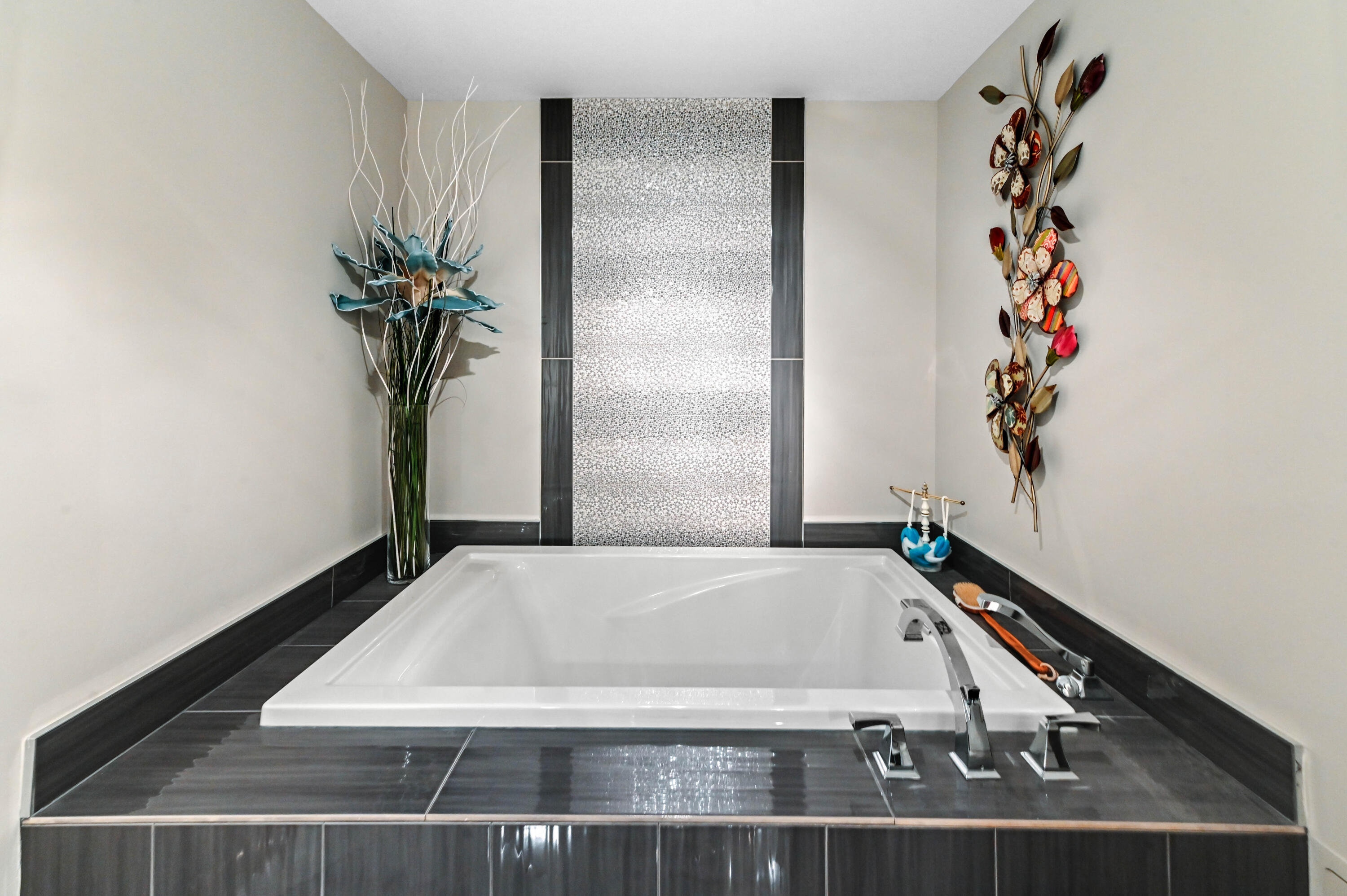 MLS #R11153820 image #23