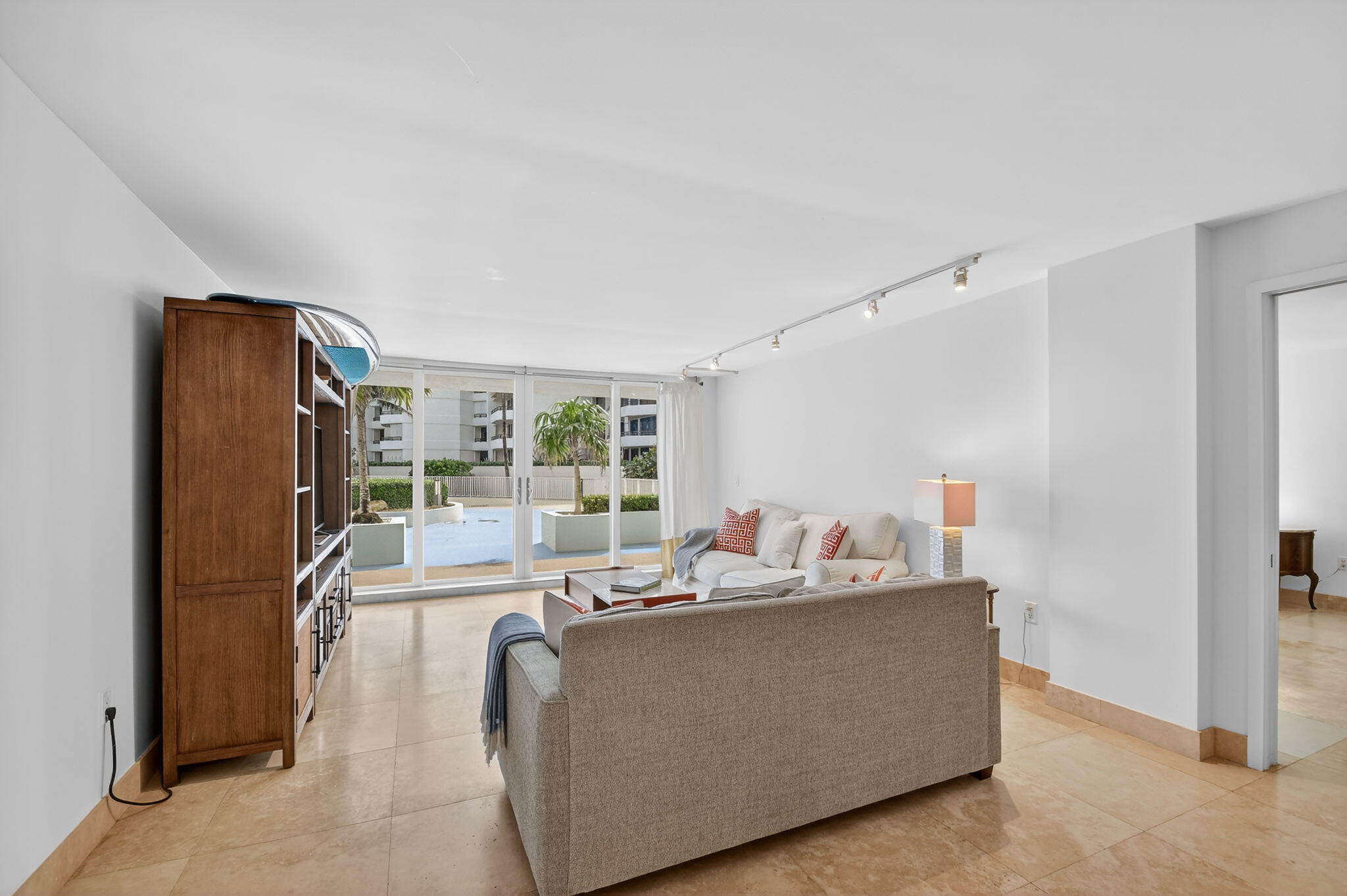 MLS #R11153873 image #11