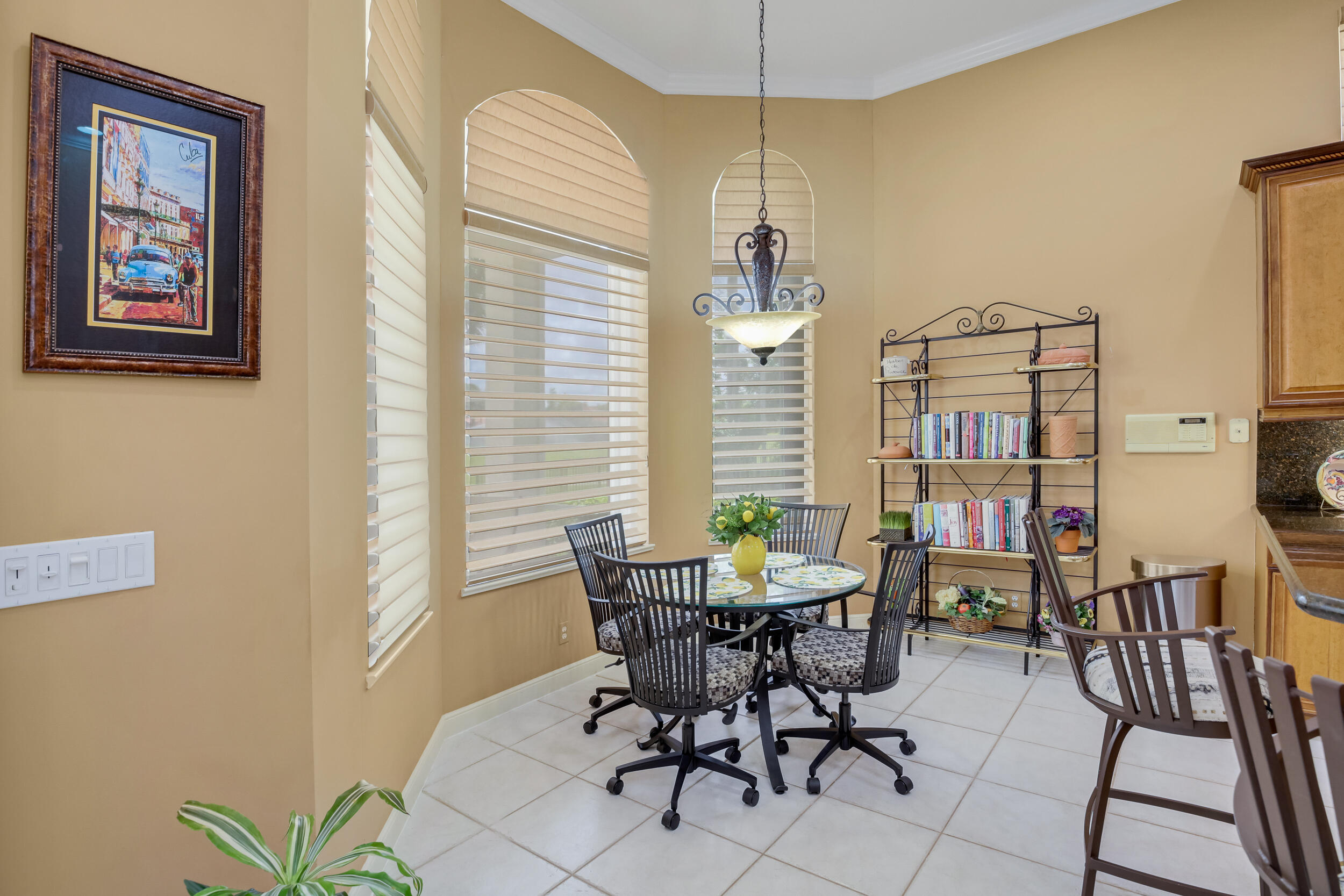 MLS #R11153875 image #18