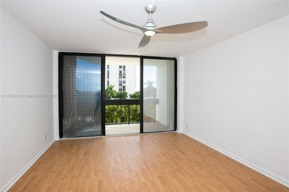 MLS #R11153940 image #14