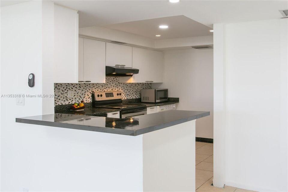 MLS #R11153940 image #5