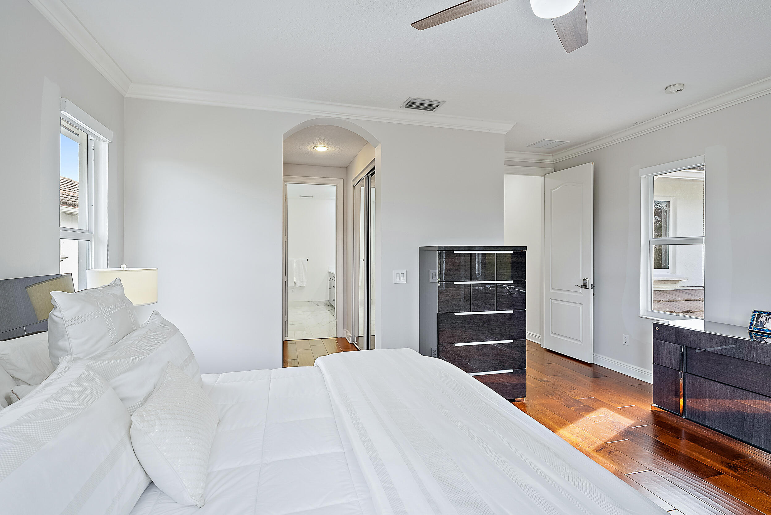 MLS #R11153989 image #12