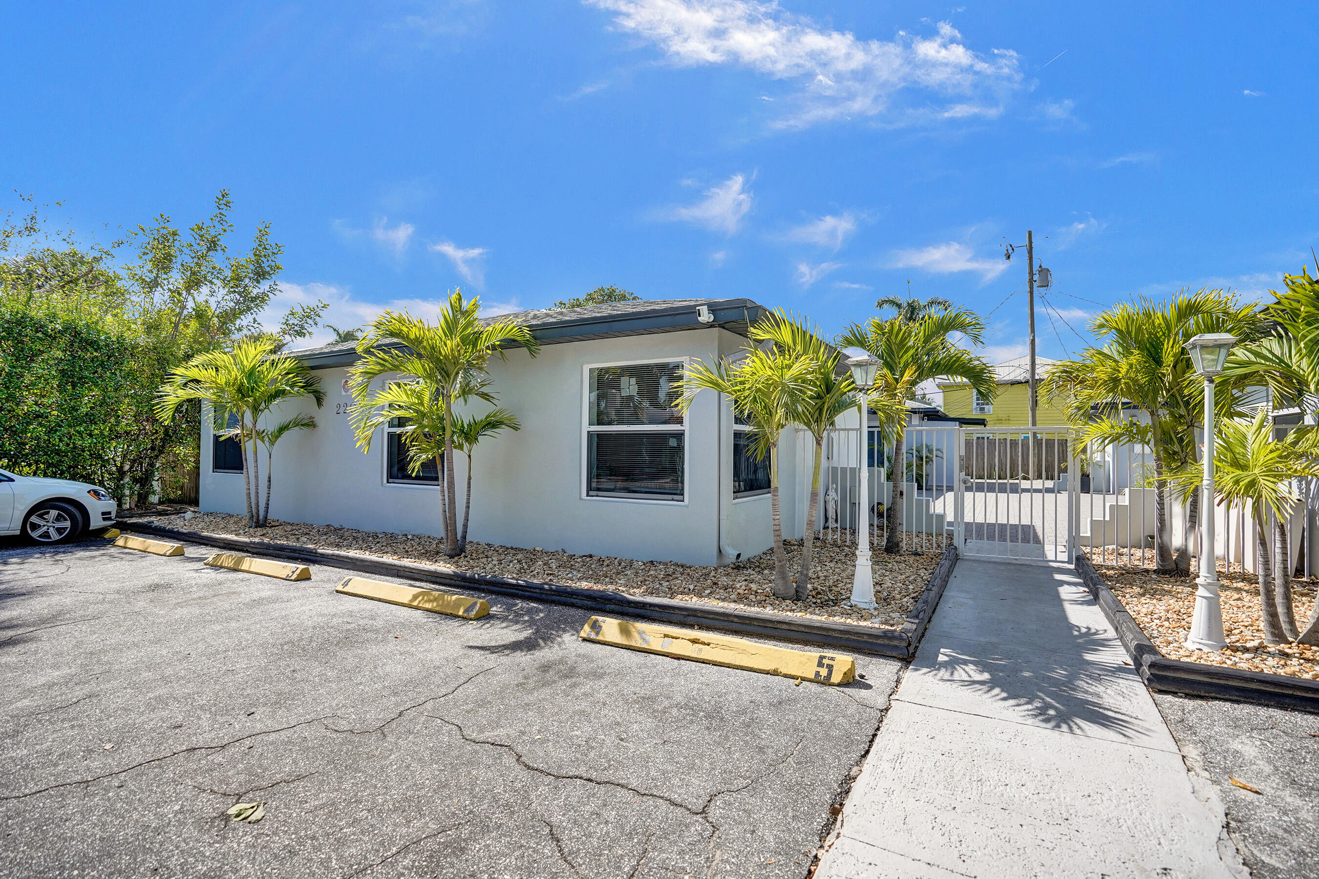 MLS #R11154357 image #1