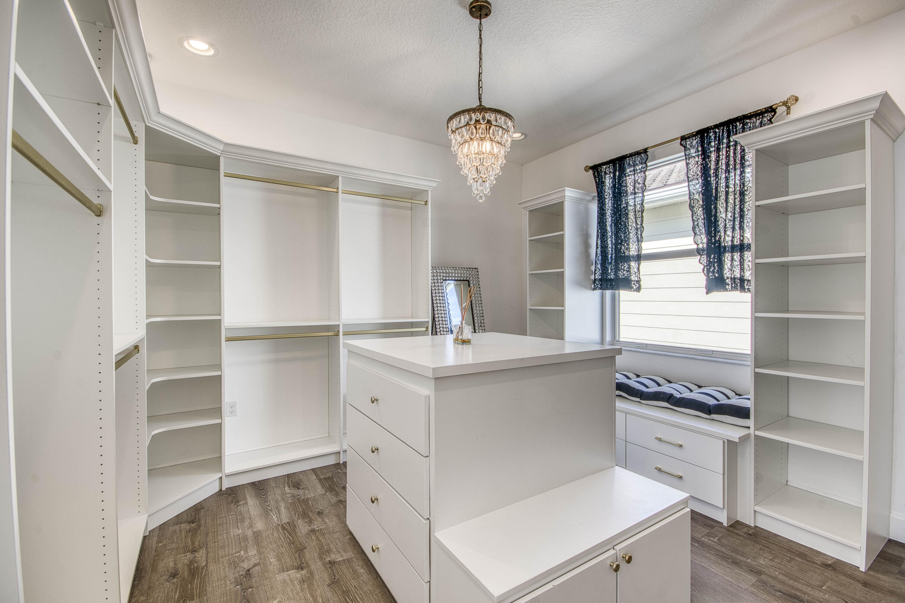 MLS #R11154394 image #33