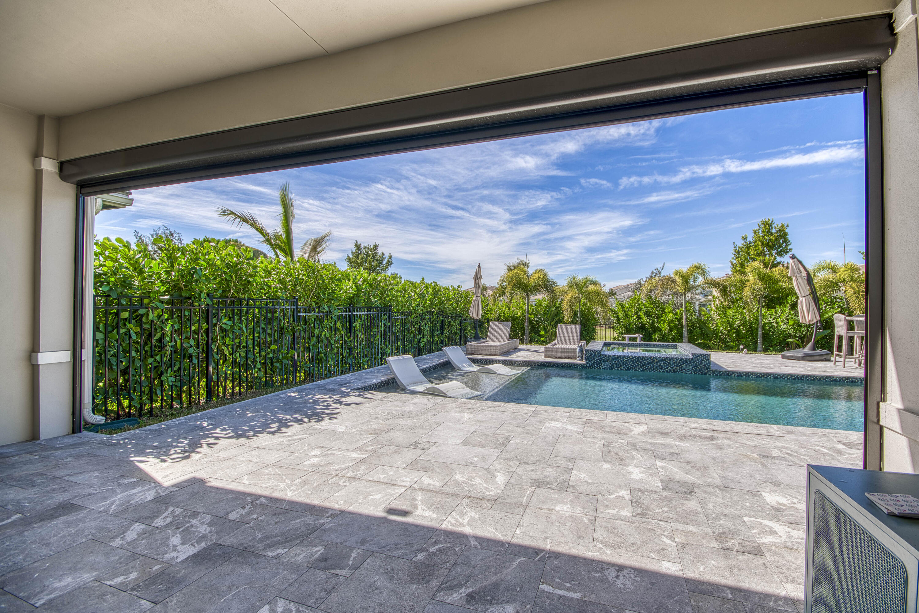 MLS #R11154394 image #42