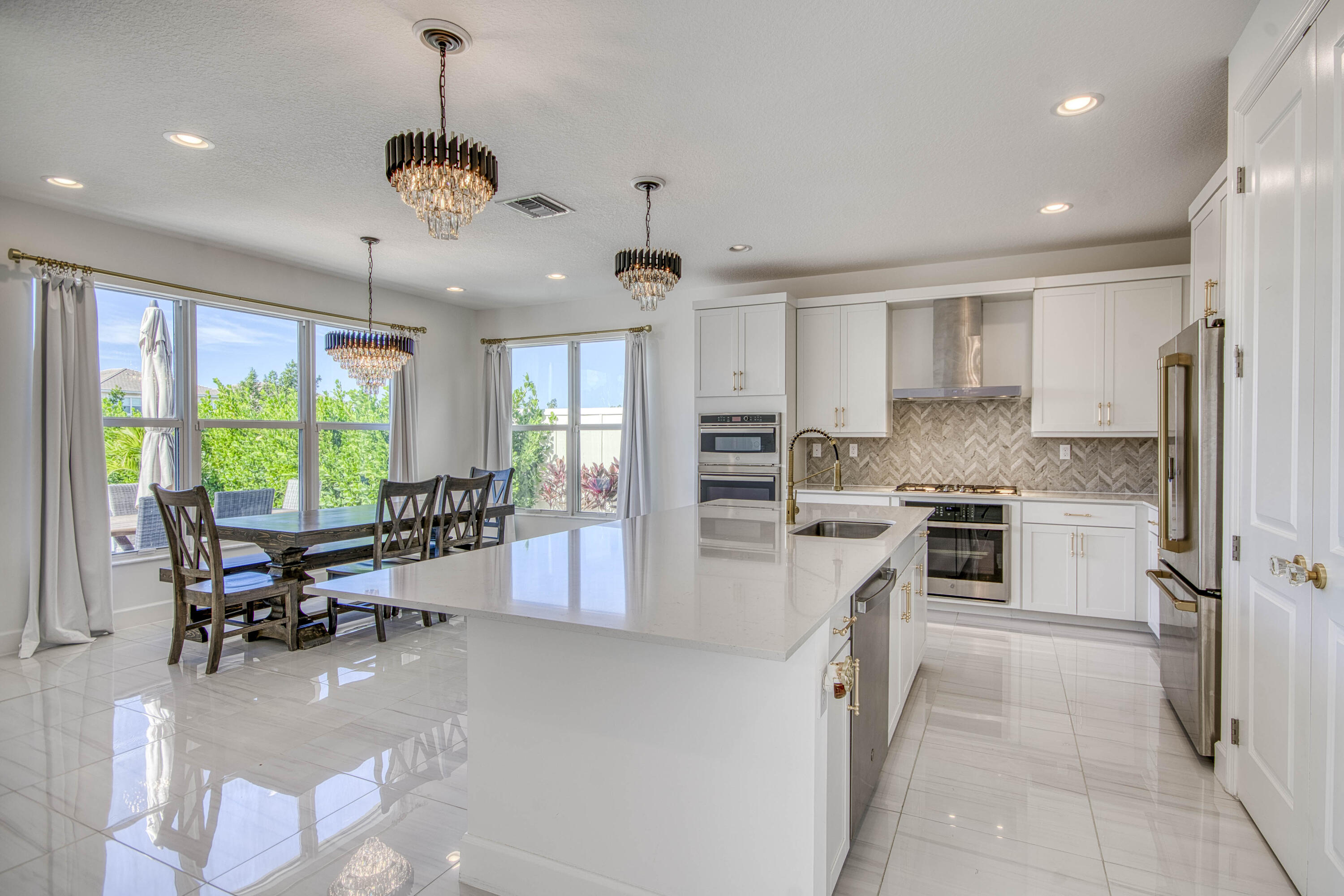 MLS #R11154394 image #12