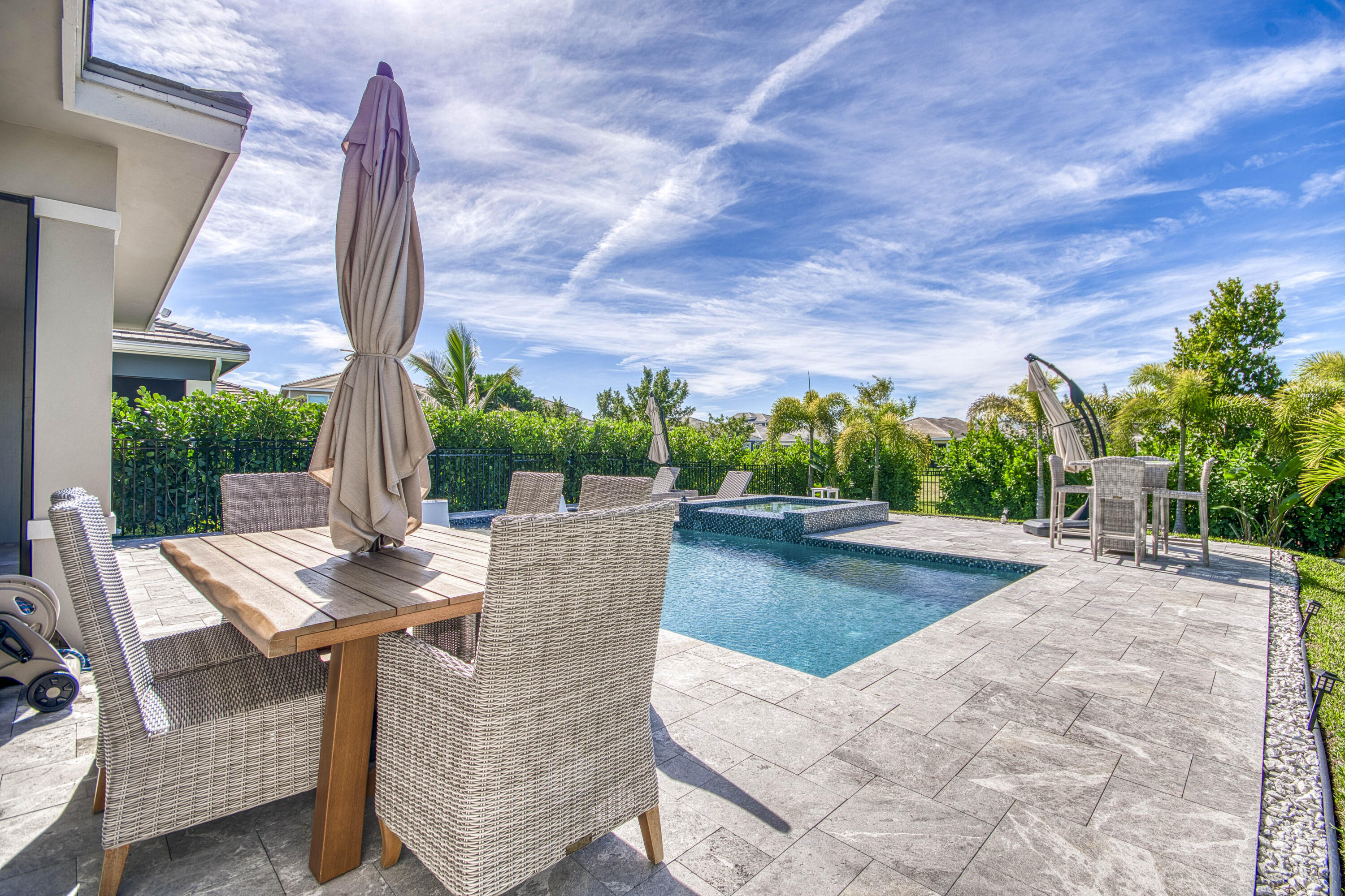 MLS #R11154394 image #45