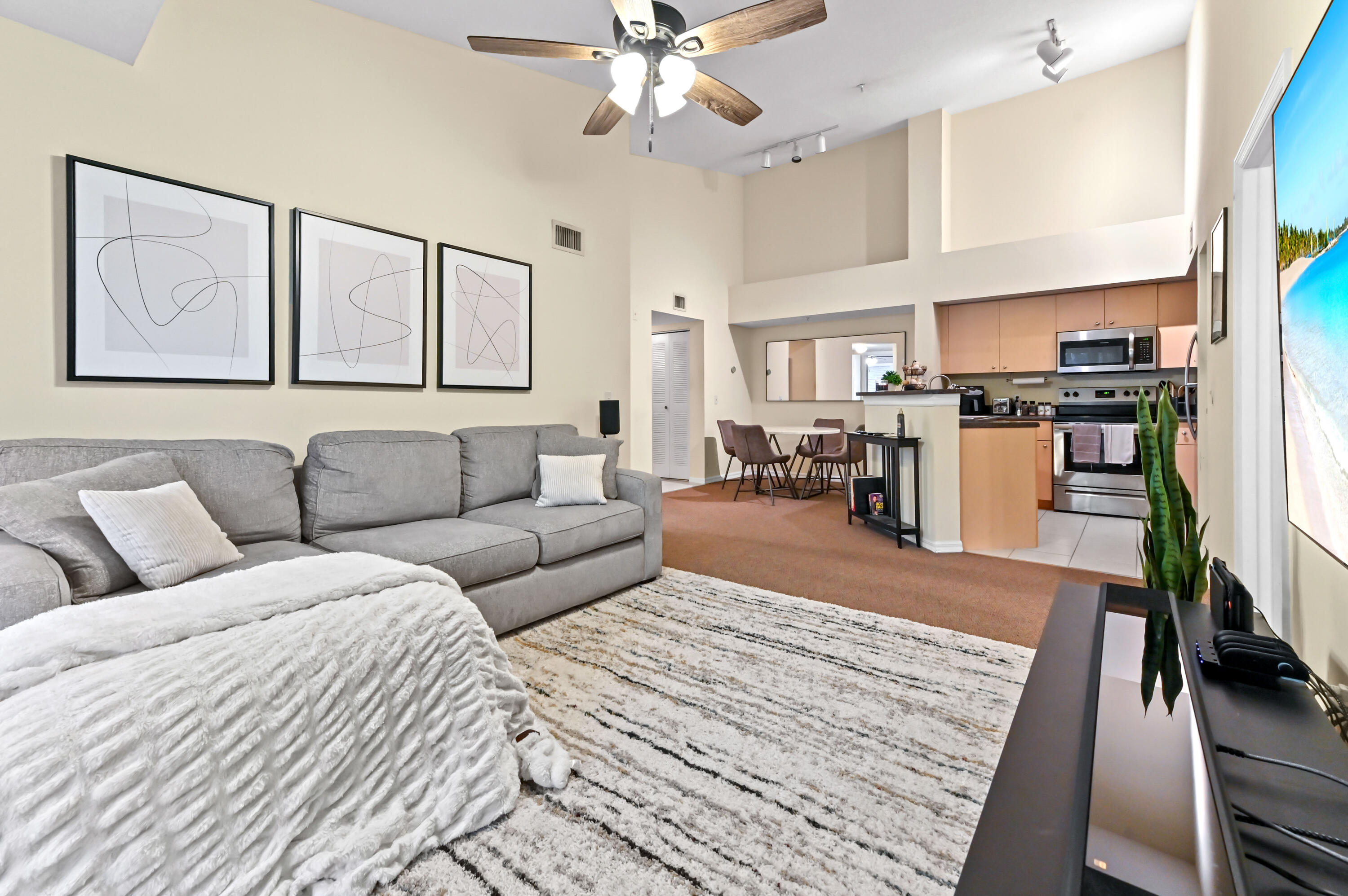 MLS #R11154593 image #1